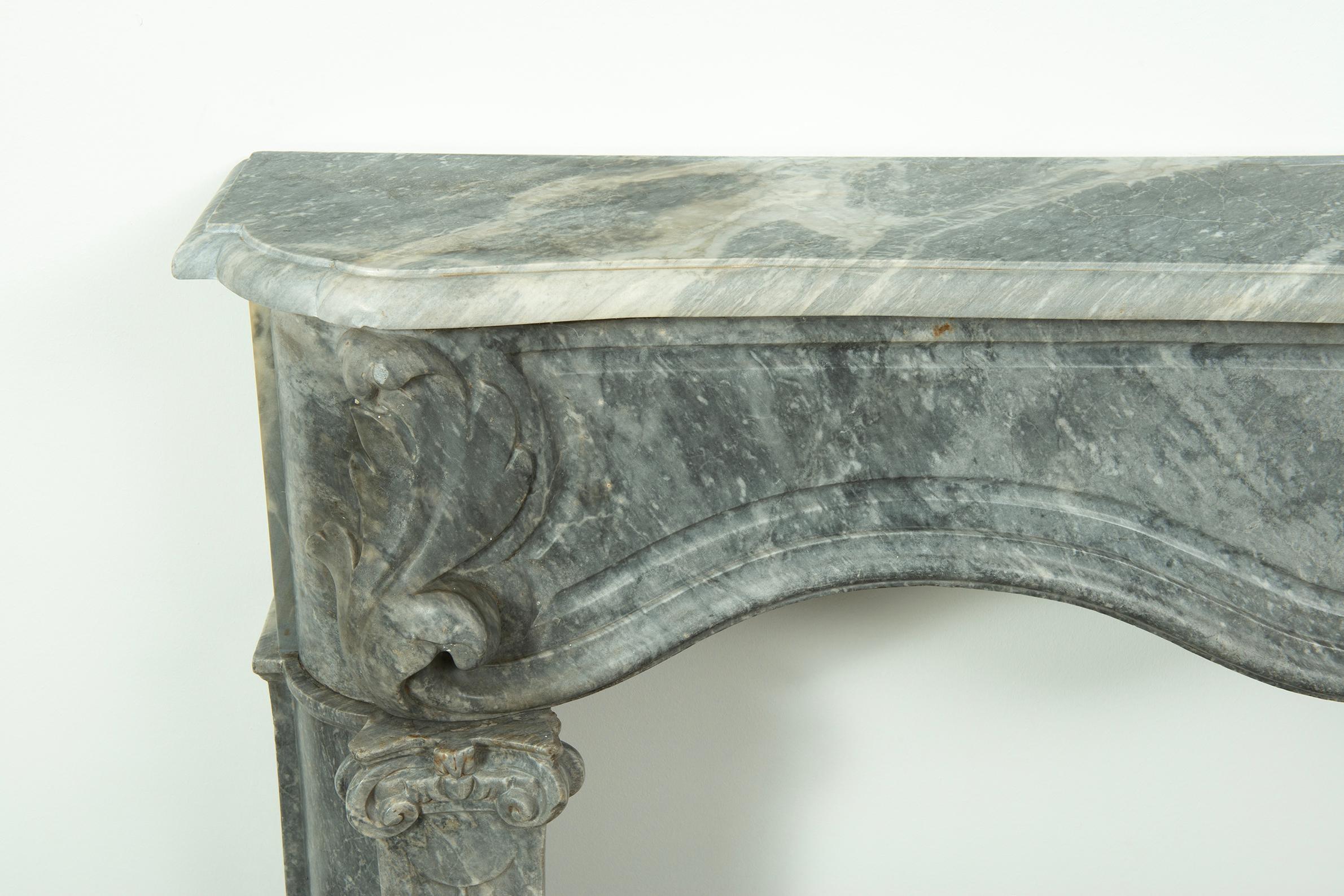 Extraordinaire chemine franaise de style Louis XIV en vente 4