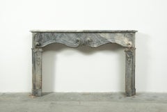 Extraordinair French Louis XIV Fireplace Mantel