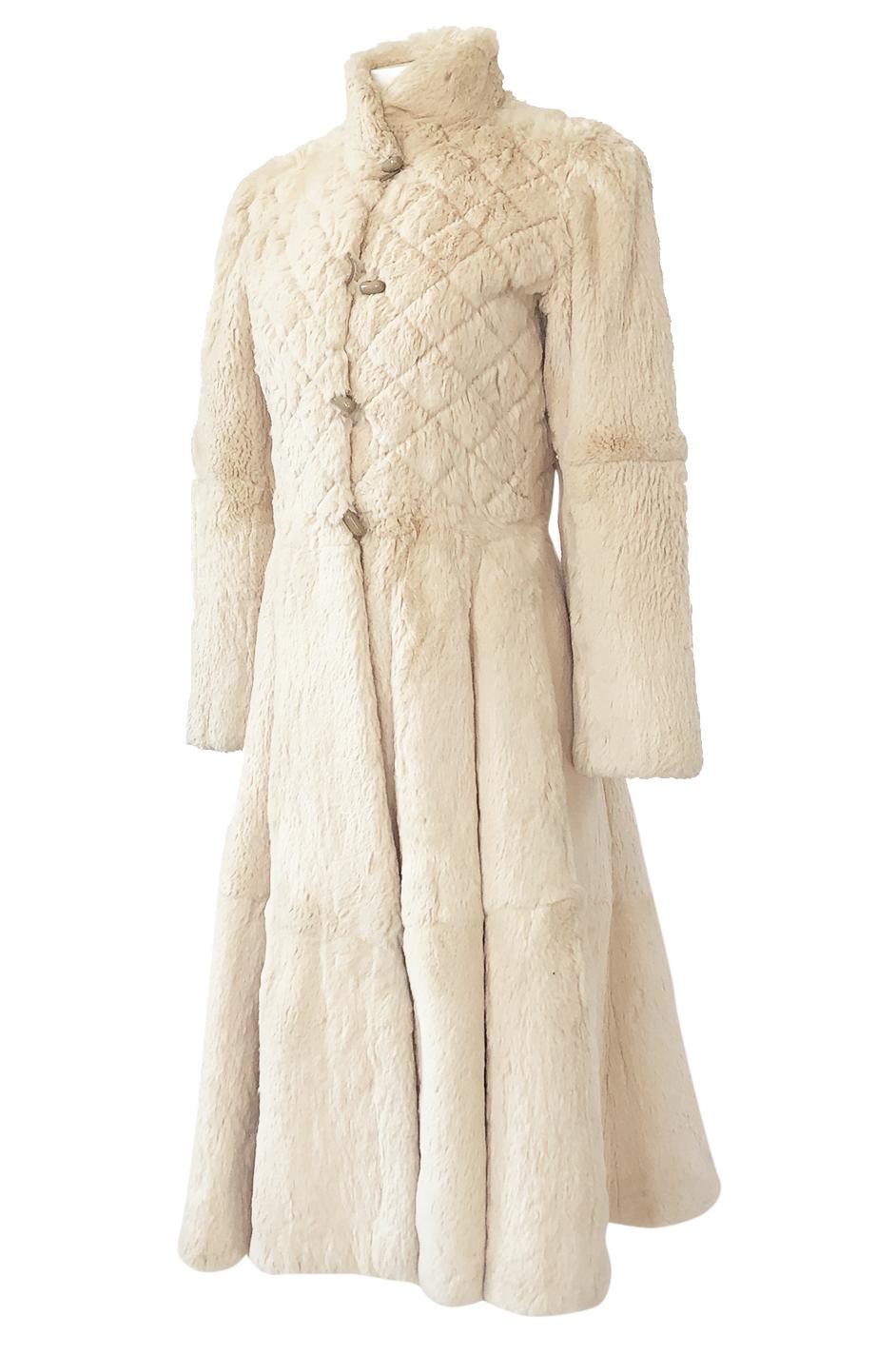 Extraordinary 1970s Emanuel Ungaro Sheared Fur Soft Taupe Cream Coat In Excellent Condition In Rockwood, ON