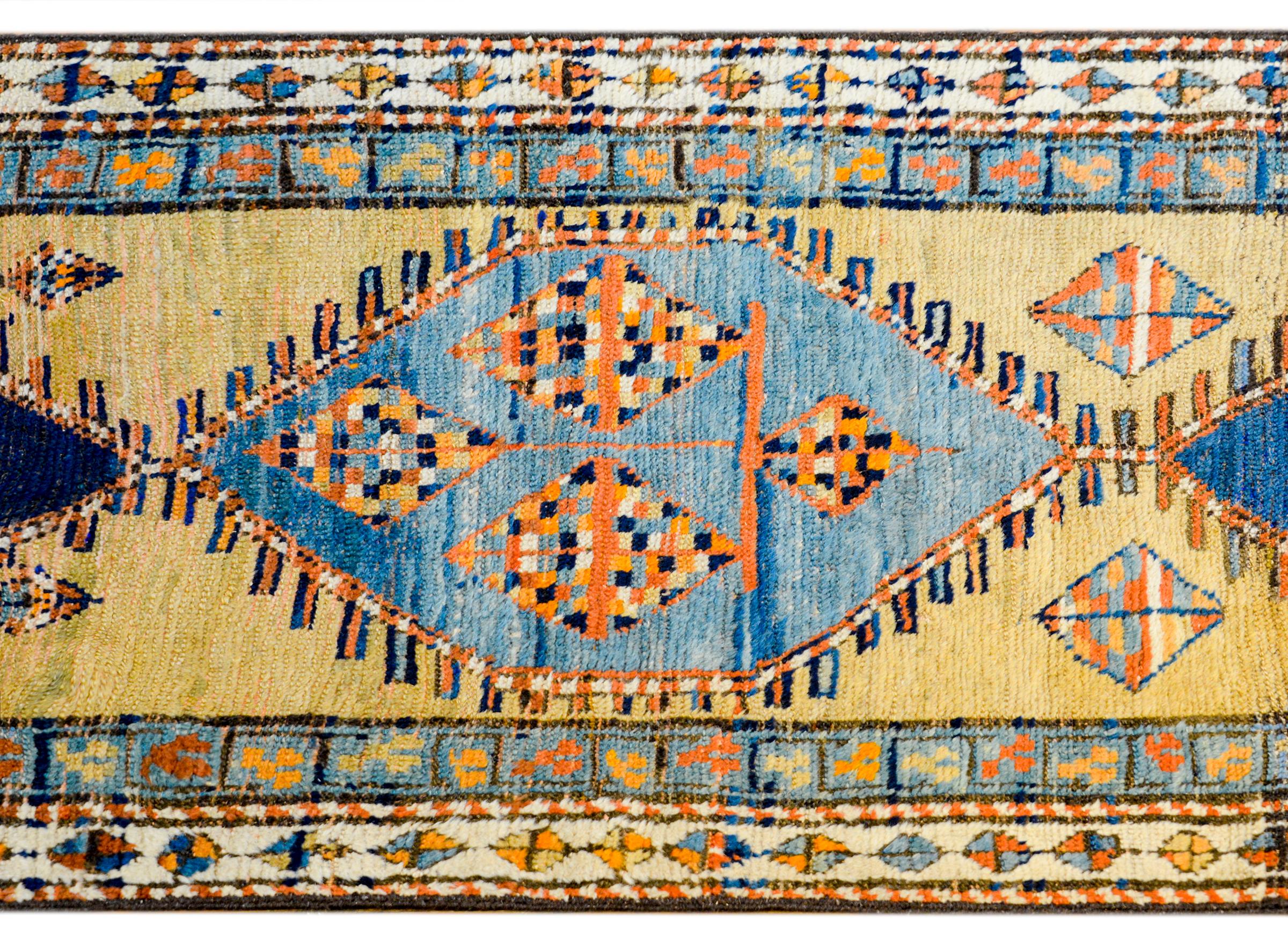 Bakshaish Extraordinary 19th Century Bakhshaish Runner