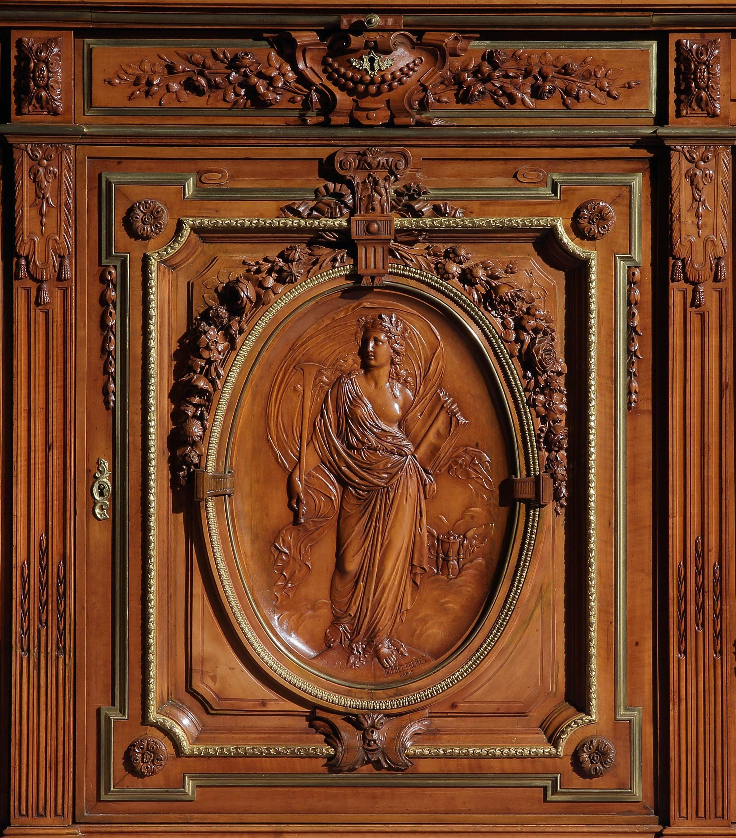 Hand-Carved Extraordinary 19th Century Carved Cabinet by Maison Guéret of Paris For Sale