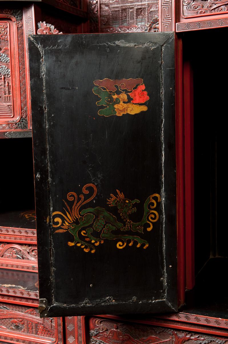  19th Century Japanese Cinnabar / Lacquer Cabinet For Sale 8