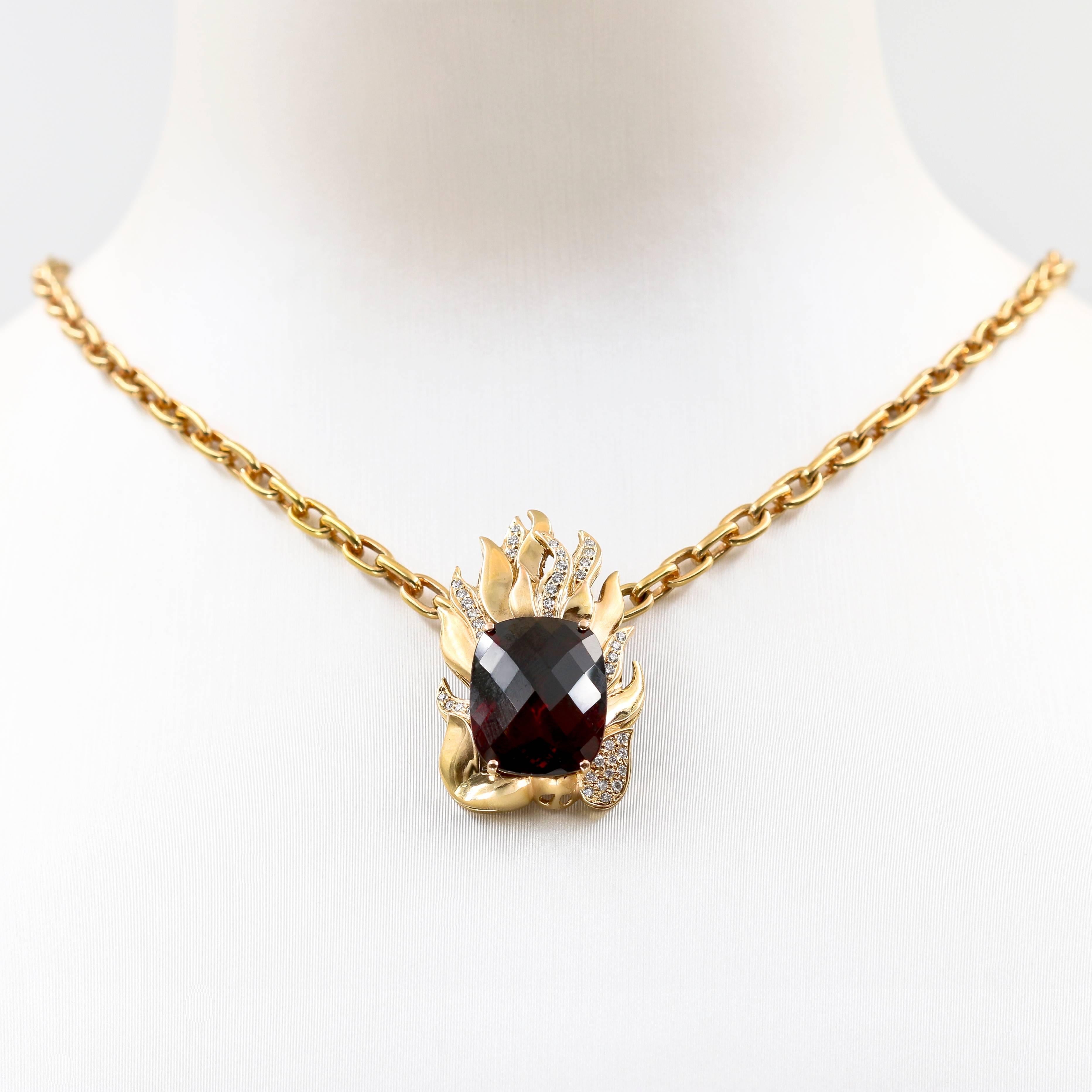 Extraordinary 21.39 Carat Natural Rhodolite and Diamond Necklace For Sale 2