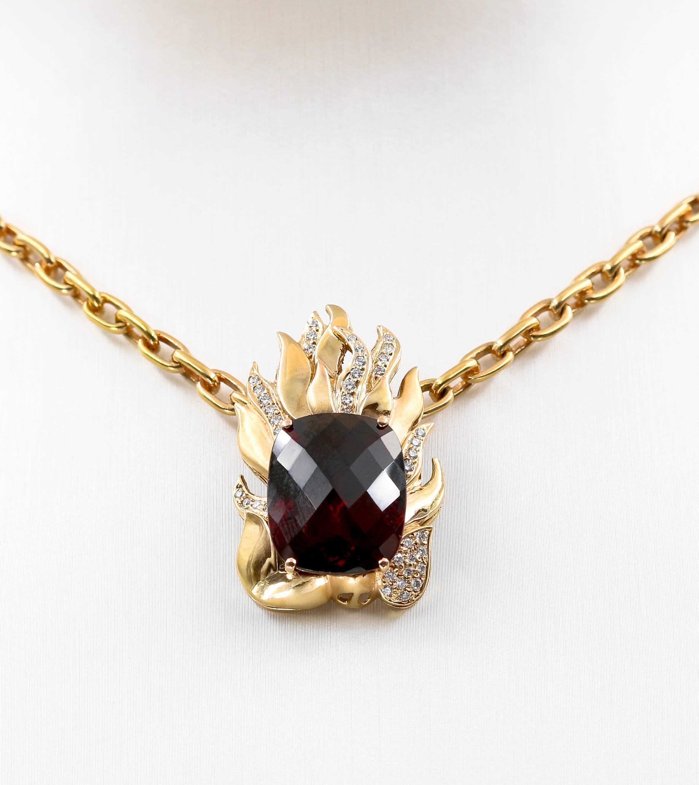 Extraordinary 21.39 Carat Natural Rhodolite and Diamond Necklace For Sale 3