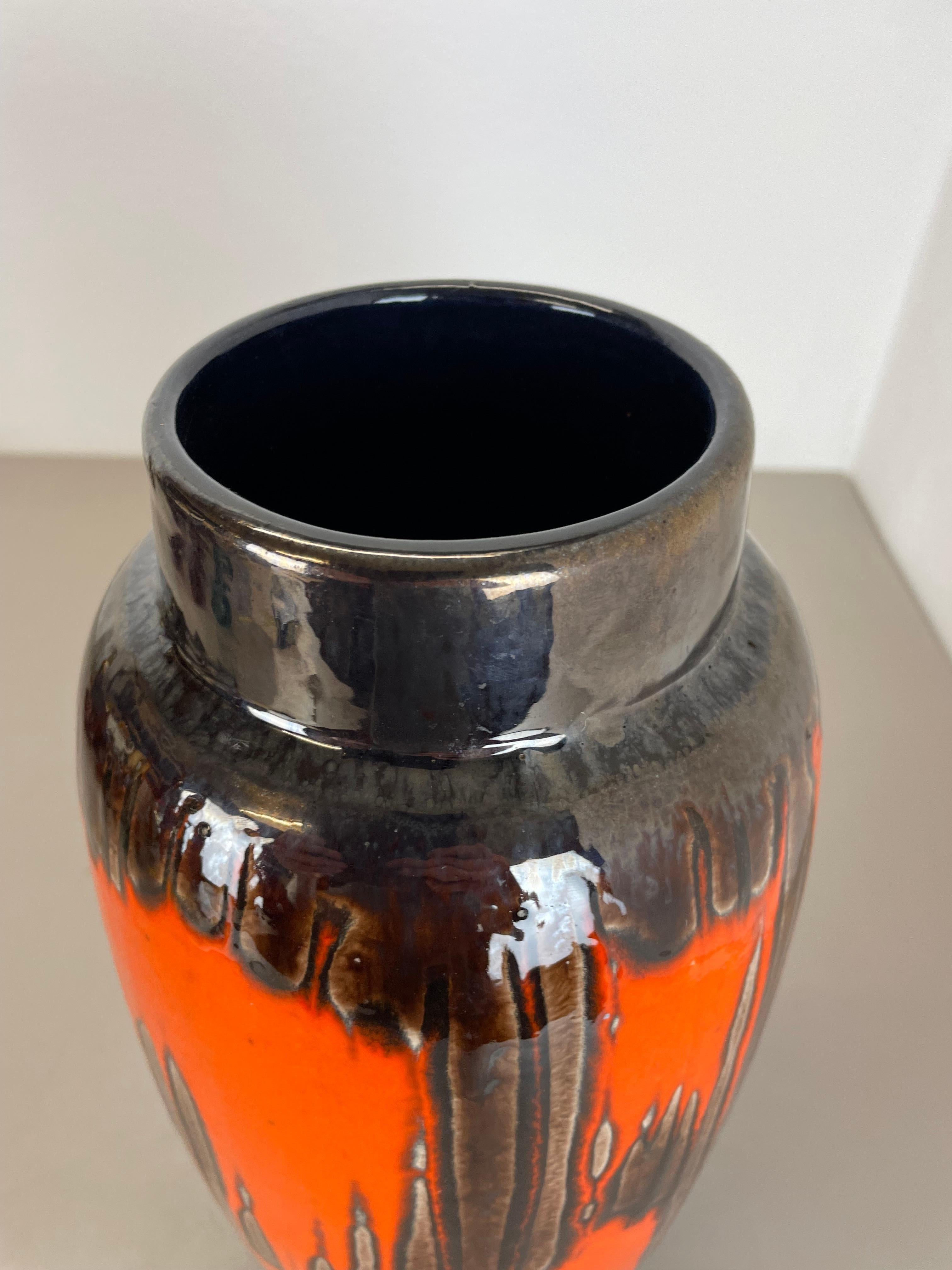 Extraordinaire vase de 38 cm en poterie Zig Zag Fat Lava par Scheurich, Allemagne, années 1970 en vente 3