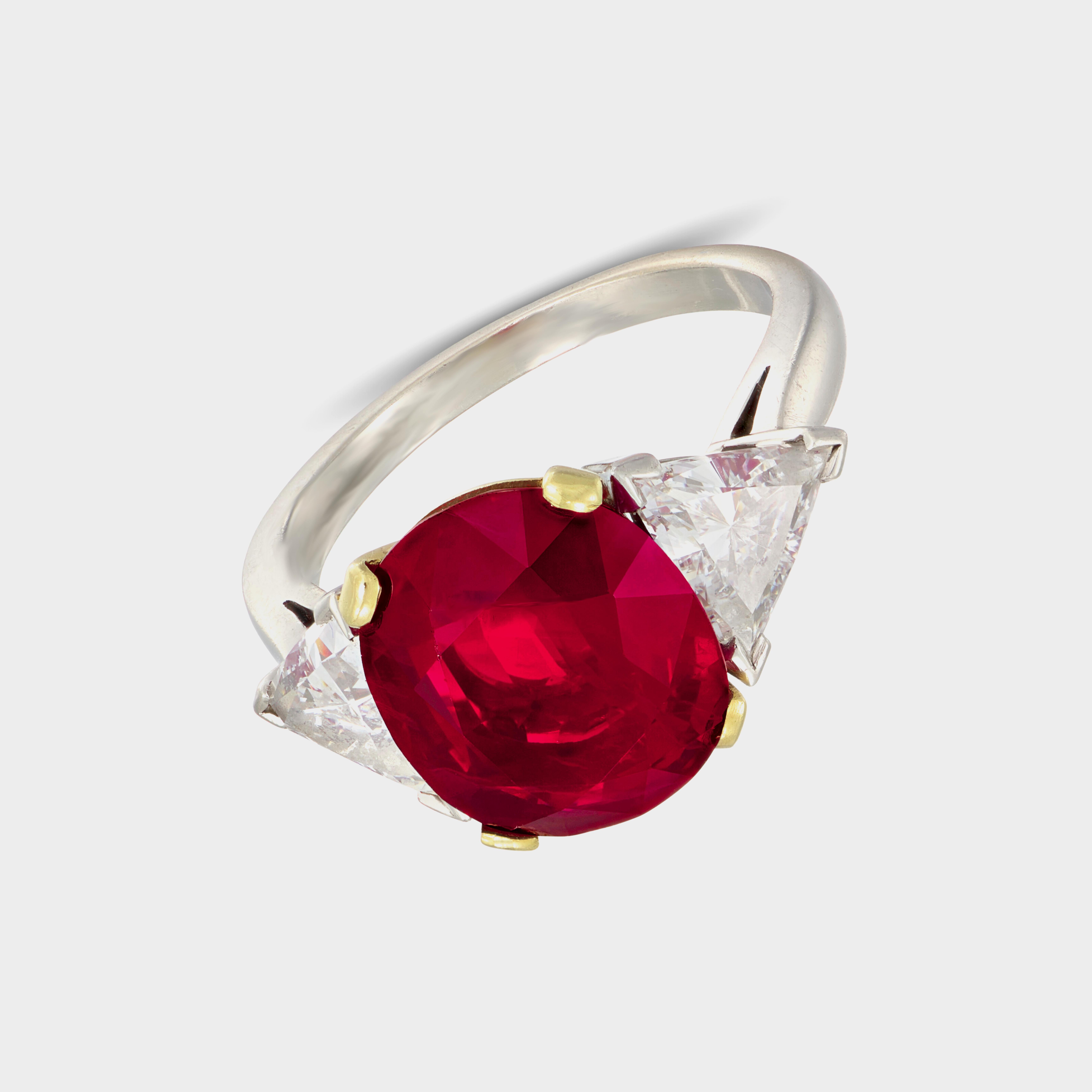 Extraordinario Anillo de Rubí Real ROJO VIVO de 7,57 quilates - Certificado C. Dunaigre Contemporáneo en venta