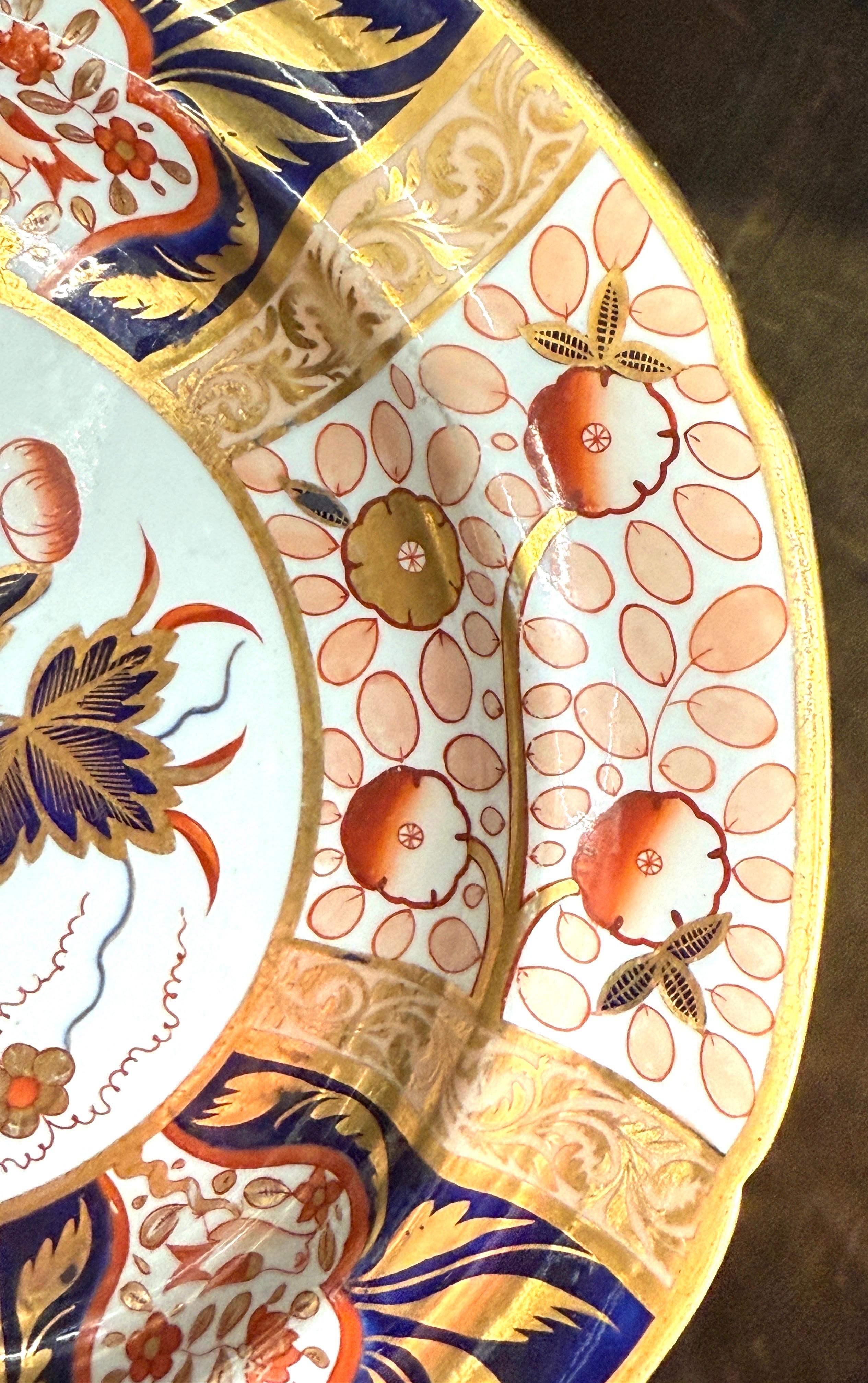 Fatto a mano Straordinario piatto da armadio Imari antico inglese Spode in pietra di ferro altamente dorato in vendita