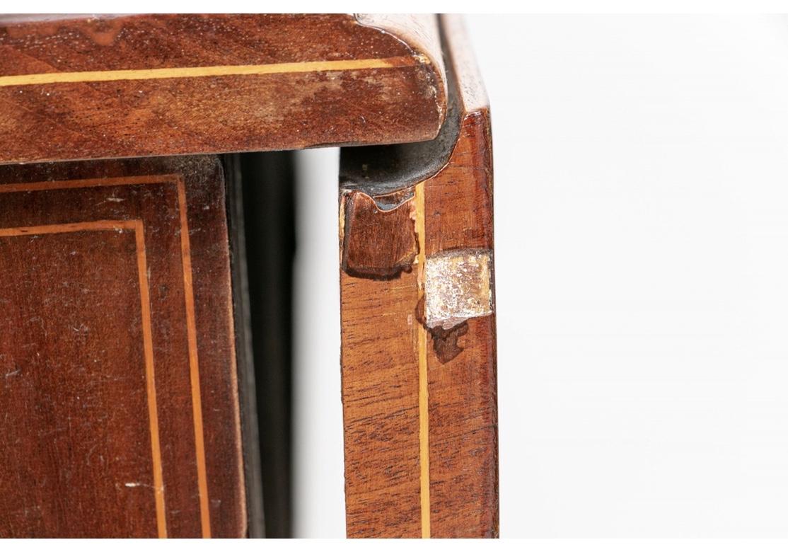 Außergewöhnlicher antiker tropfenförmiger Tisch aus gemasertem Holz und Intarsien für die Restaurierung im Angebot 9