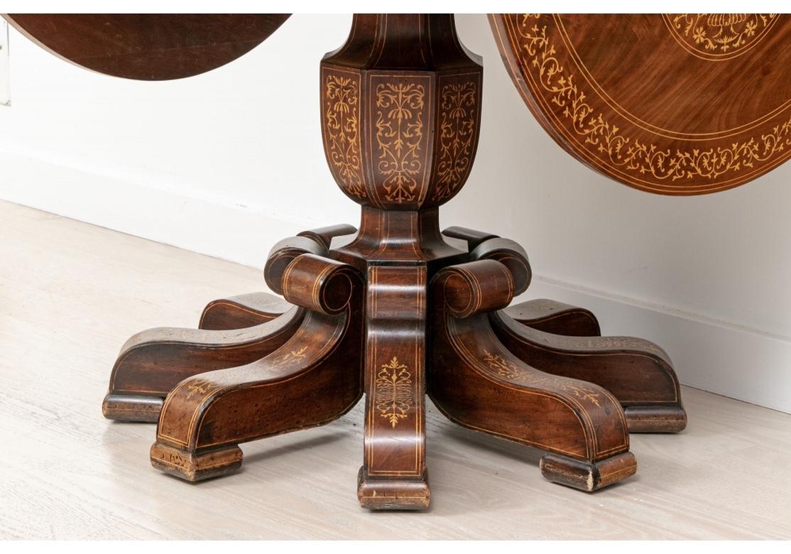 Außergewöhnlicher antiker tropfenförmiger Tisch aus gemasertem Holz und Intarsien für die Restaurierung (Georgian) im Angebot