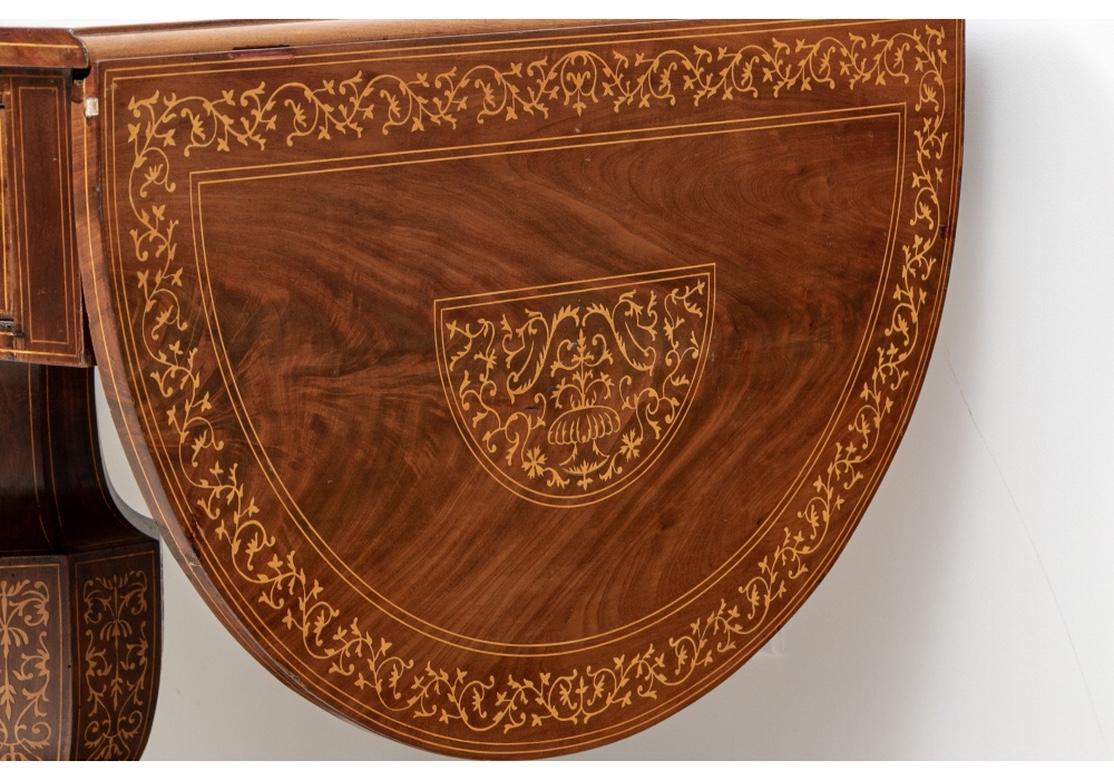 Außergewöhnlicher antiker tropfenförmiger Tisch aus gemasertem Holz und Intarsien für die Restaurierung im Angebot 2