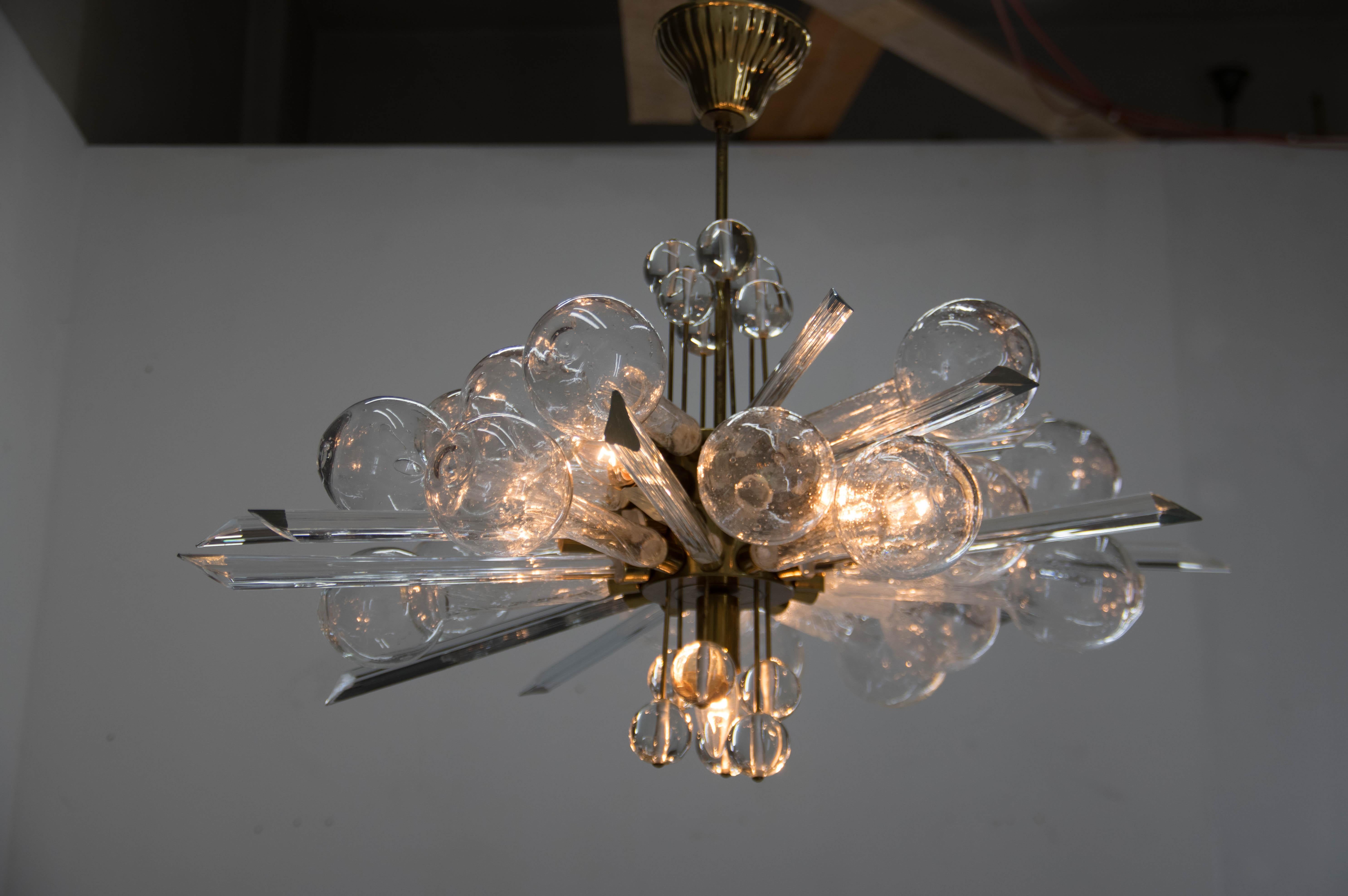 Straordinario lampadario di arte e design di Rene Roubicek, anni '60 in vendita 4