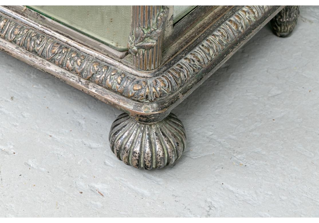 Metà XX secolo Straordinario Vanity d'epoca Art Deco Mirror e bronzo placcato argento in due parti in vendita