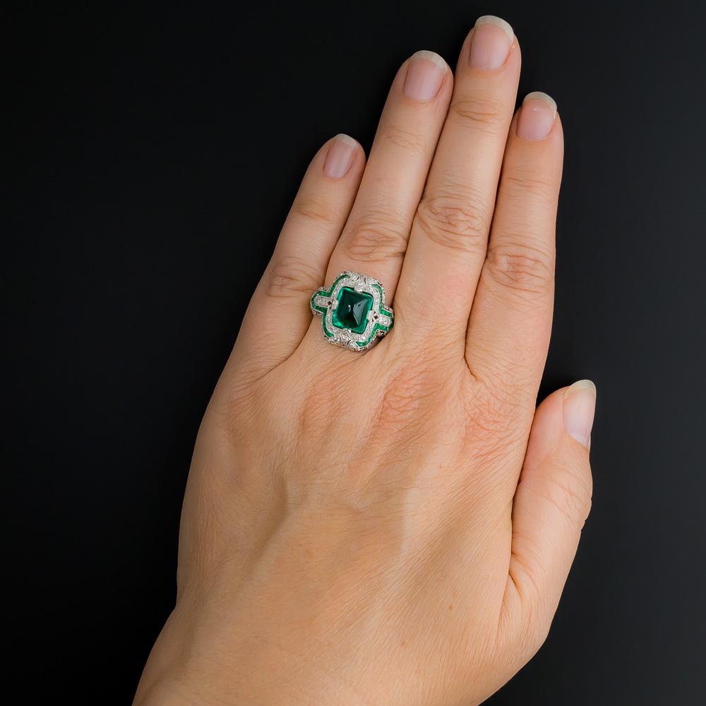 Women's Extraordinary Art Deco Sugarloaf Colombian Emerald and Diamond Ring