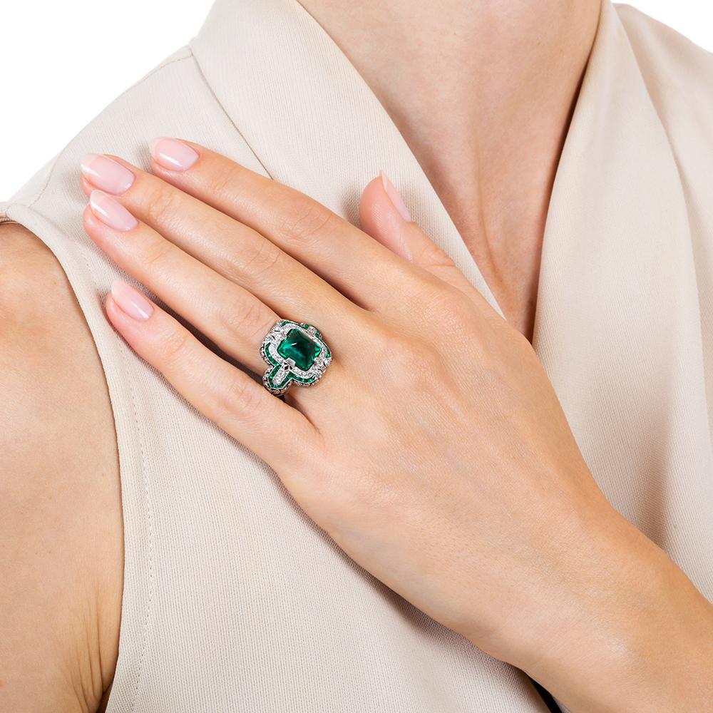 Extraordinary Art Deco Sugarloaf Colombian Emerald and Diamond Ring 1