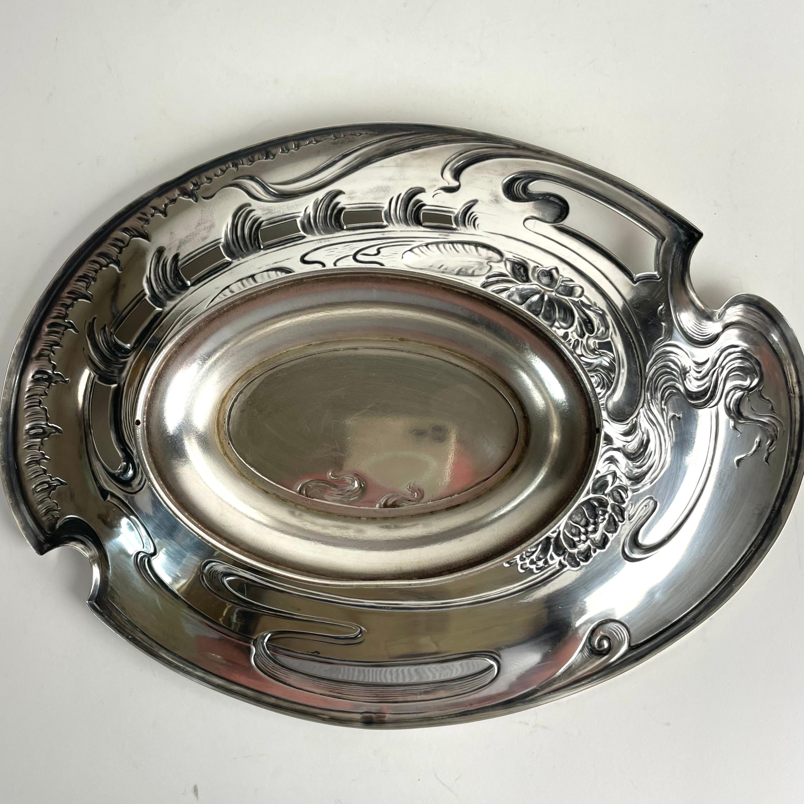 Extraordinary Art Nouveau Silvered Brass Dish, Stockholm, ca. 1900 in vendita 6