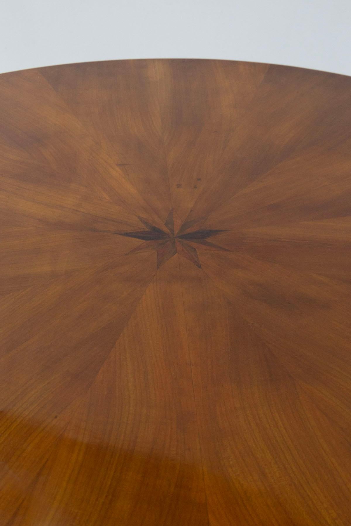 Late 19th Century Extraordinary Biedermeier Walnut Round Table with Star 