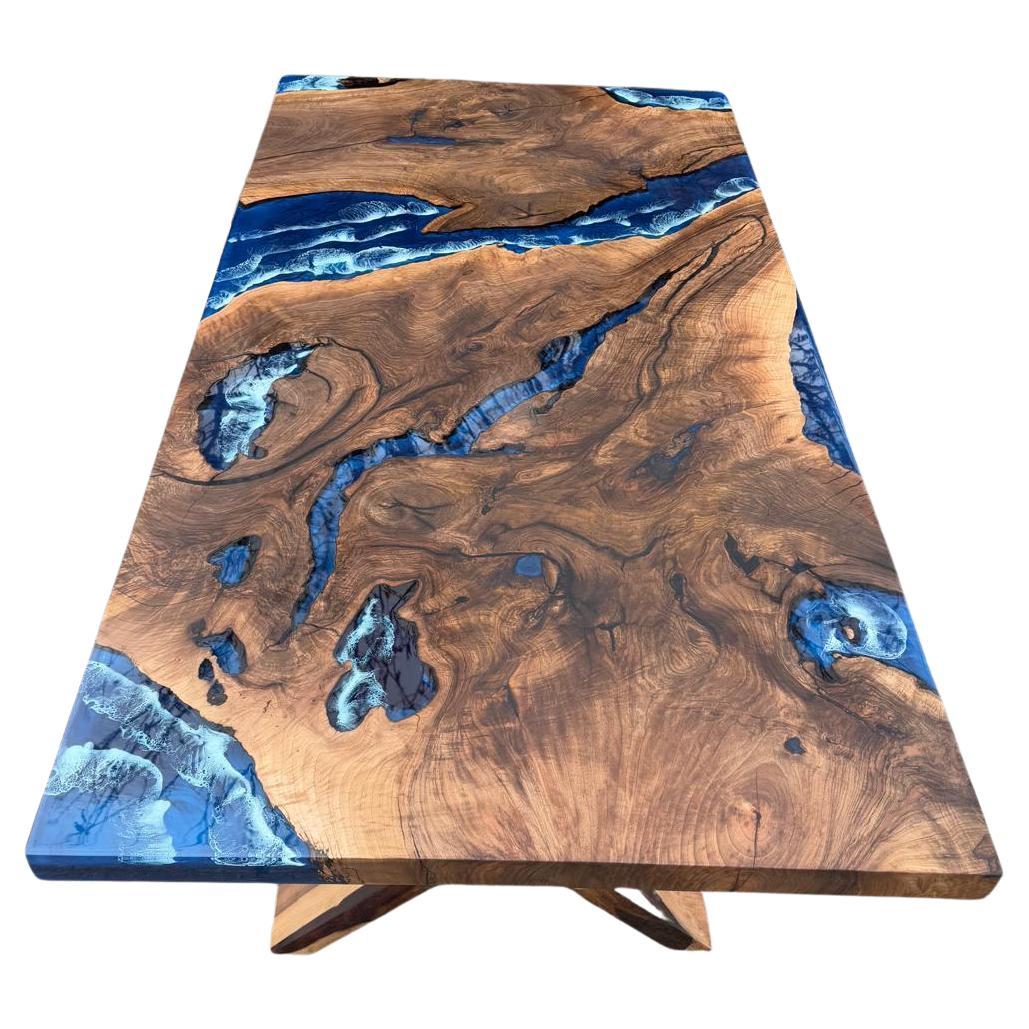 Straordinario tavolo da pranzo in resina epossidica blu oceano - Tavolo personalizzato Wood Wood in vendita