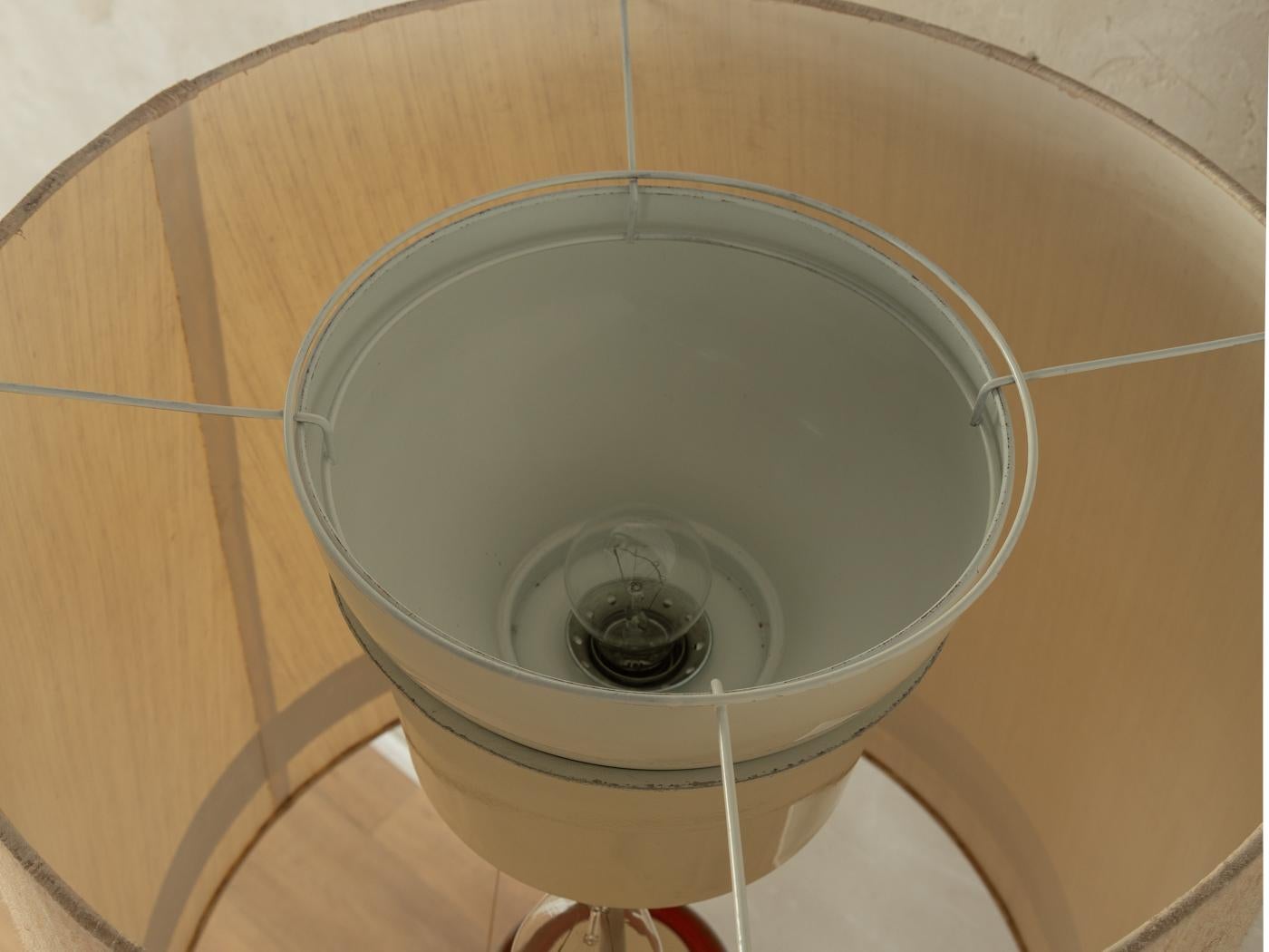 Milieu du XXe siècle Extraordinaire lampadaire en céramique 