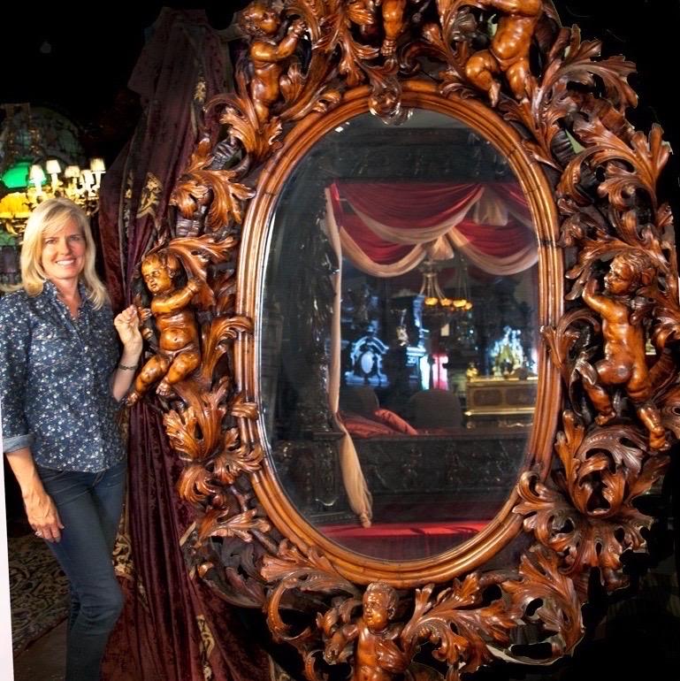Sculpté Extraordinaire miroir de palais monumental chérubin/Putti de Valentino Besarel en vente