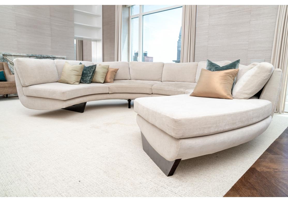 Außergewöhnliches rundes Clip-Sofa von Ransom Culler für Thayer Coggin (Stoff) im Angebot