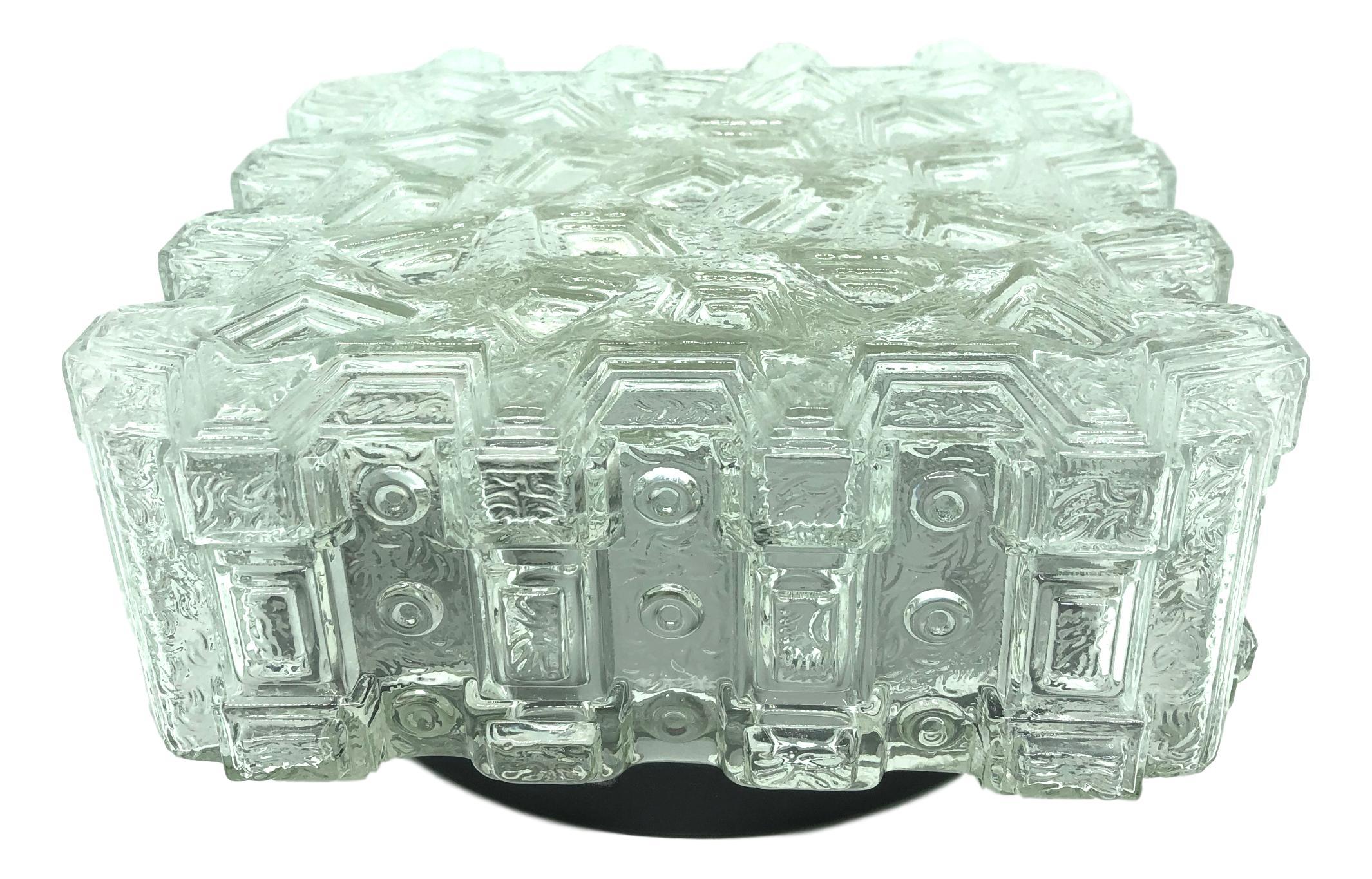 Extraordinary Cubistic Clear Glass Flush Mount, Germany, 1970s In Good Condition For Sale In Nuernberg, DE