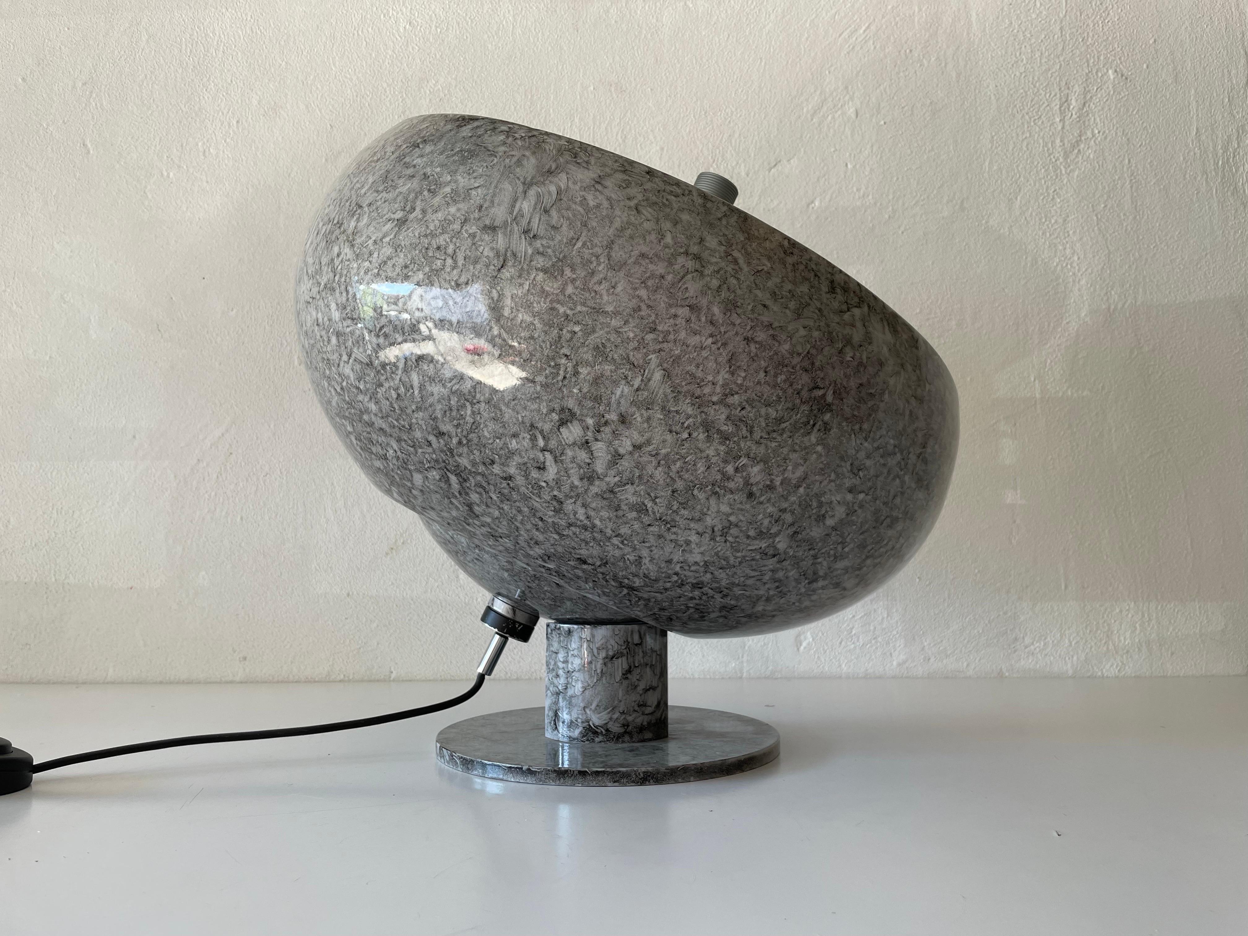 Lámpara de pie de diseño extraordinario con cuerpo de plexiglás y mármol, años 60, Italia Moderno de mediados de siglo en venta