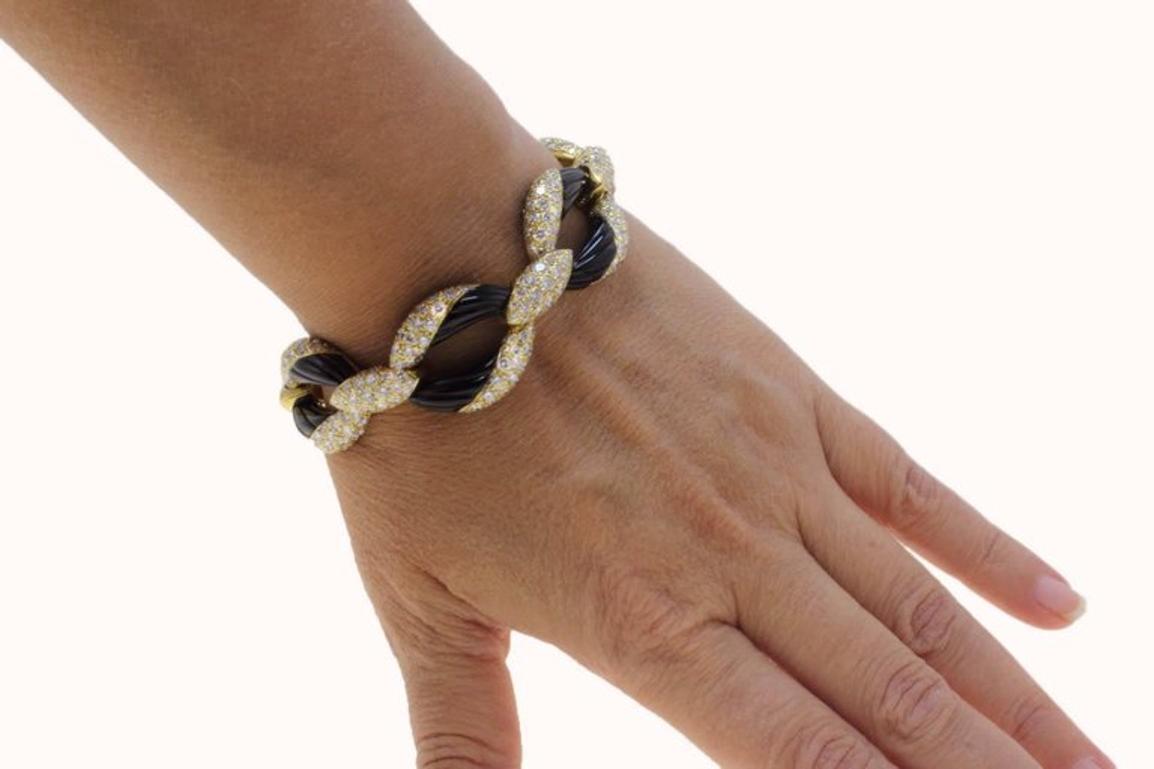 Außergewöhnliches Gliederarmband aus Gelbgold mit Diamanten, Onyx und Gelbgold Damen im Angebot