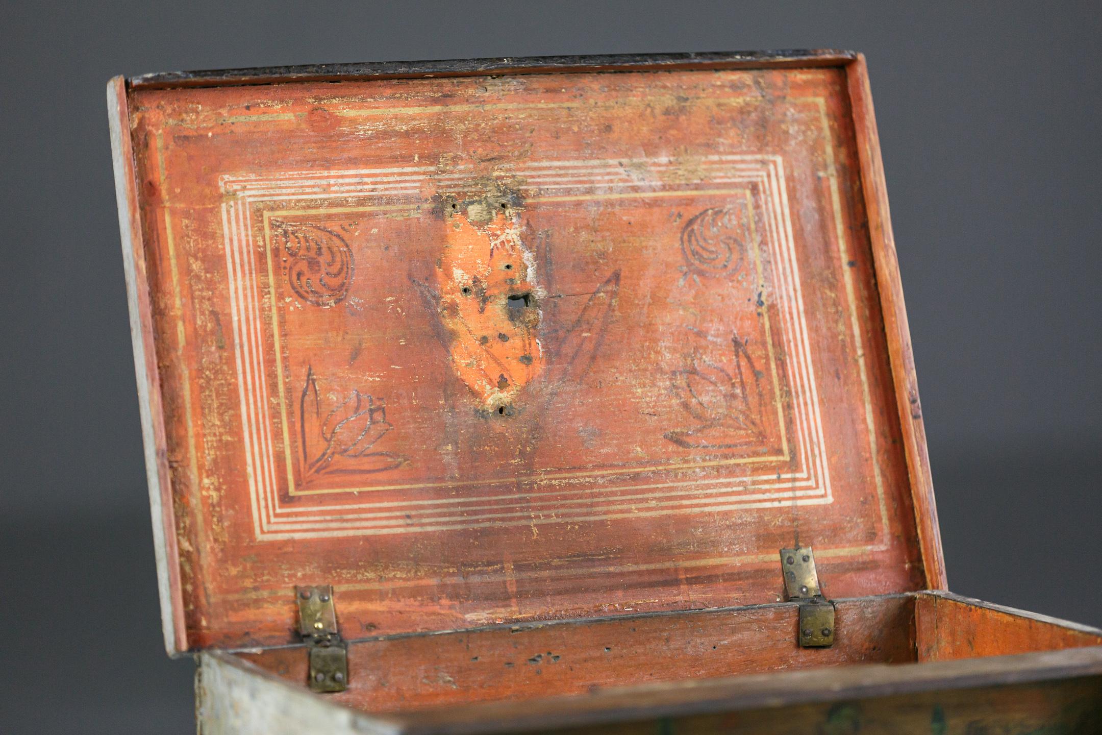 Extraordinary Early 18th Century Necessaire Secrets For Sale 5