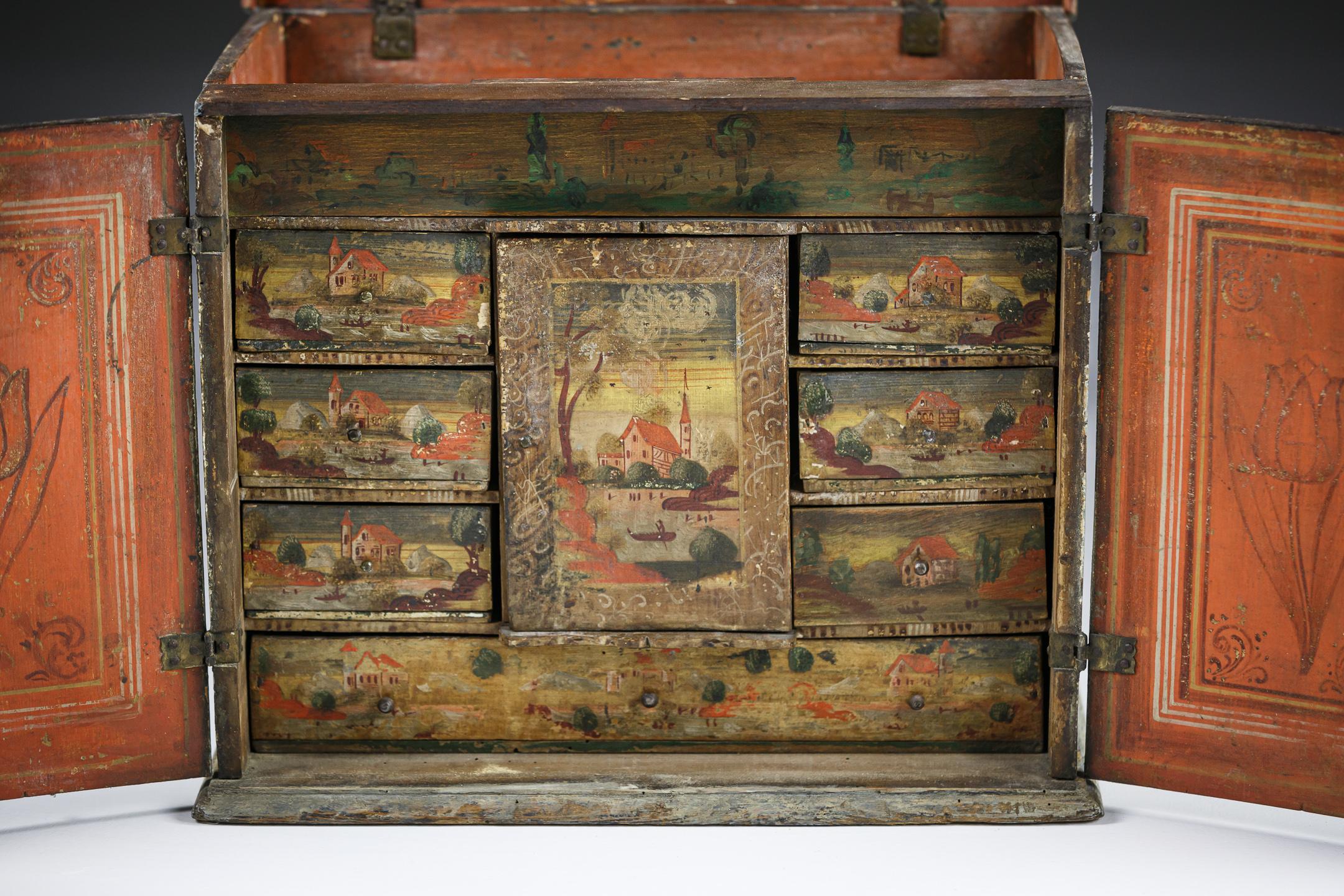 Extraordinary Early 18th Century Necessaire Secrets In Fair Condition For Sale In Pease pottage, West Sussex