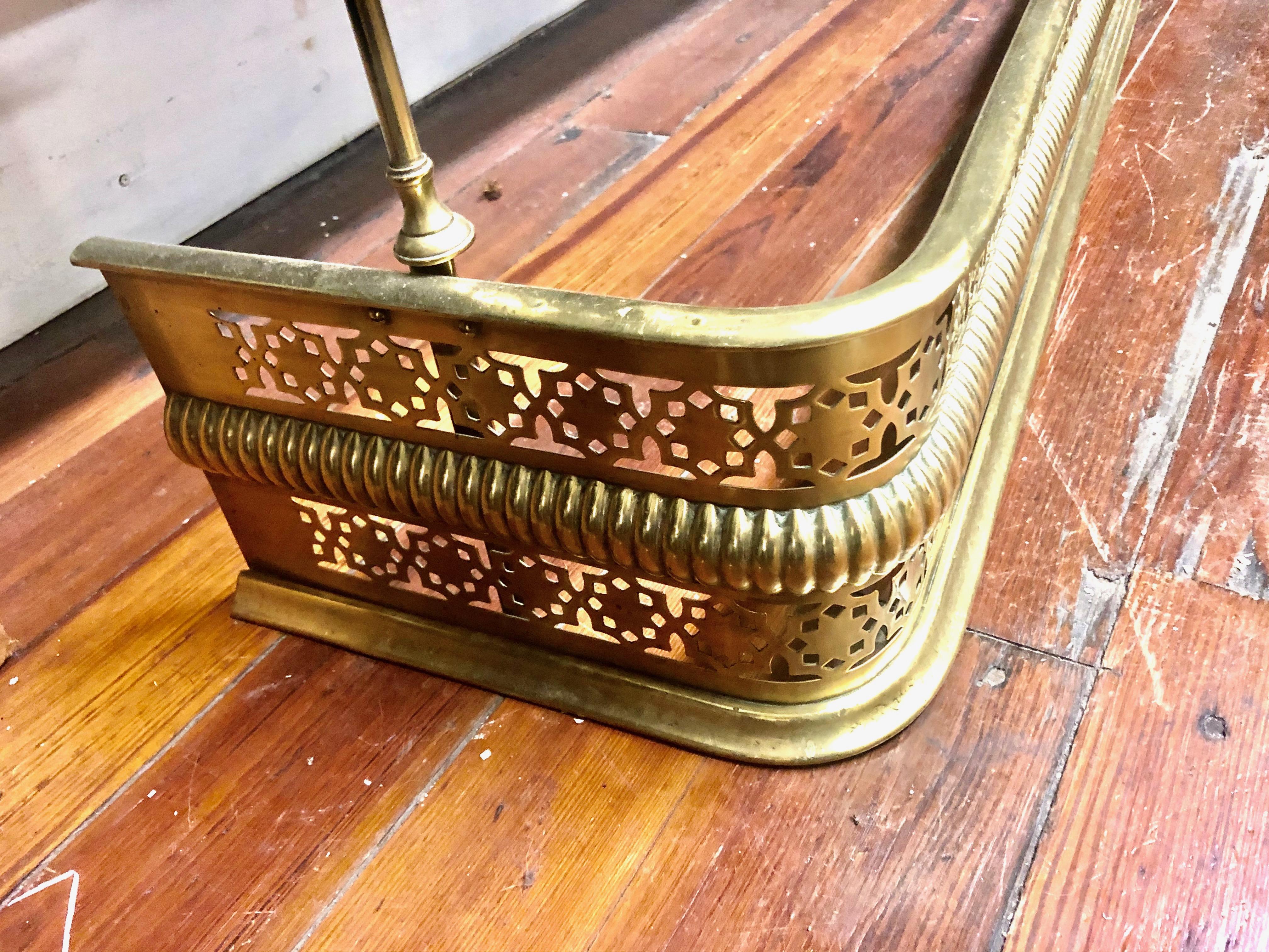 Extraordinary English Pierced Brass Fireplace Fender with Tool Stands In Good Condition In Charleston, SC