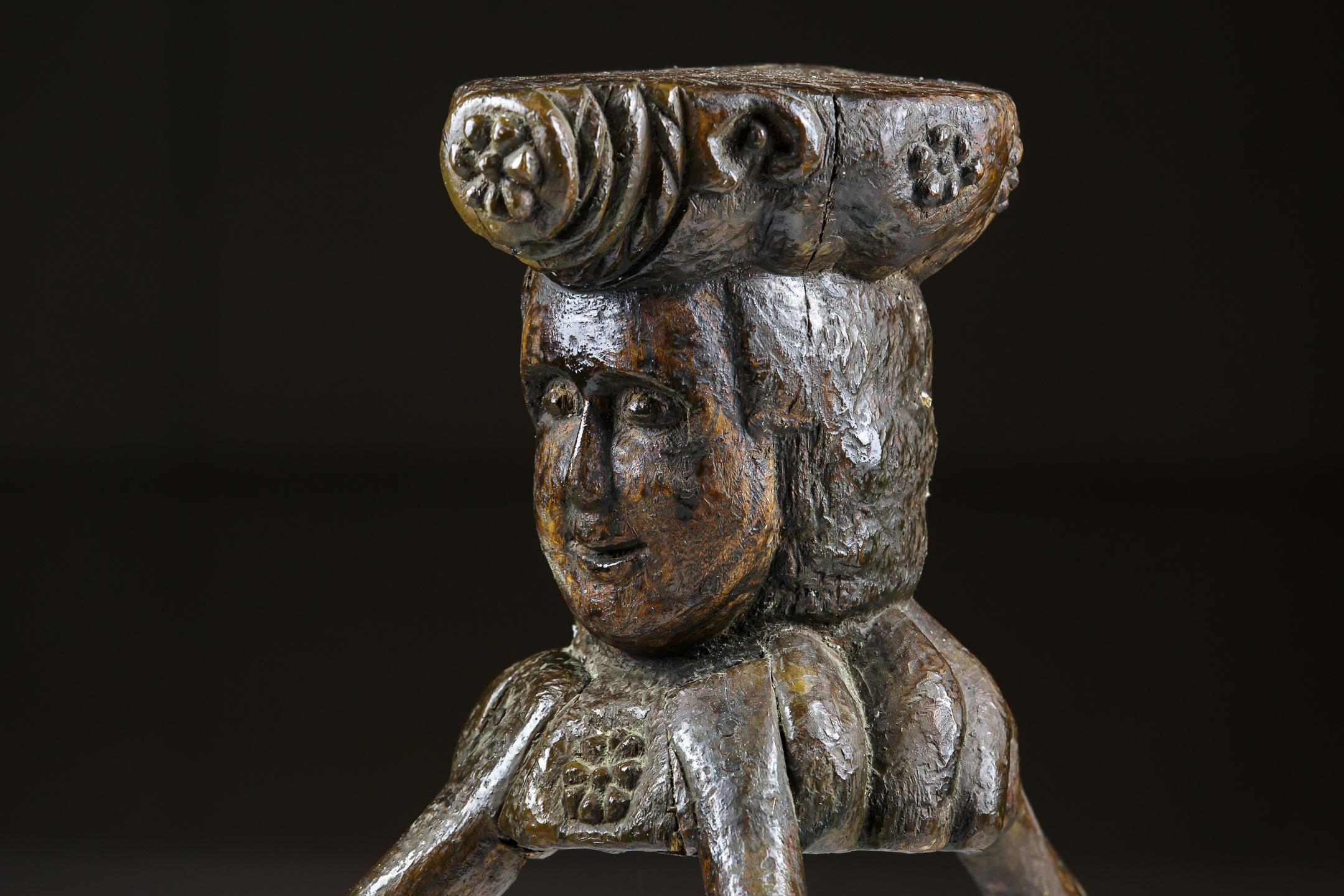 Extraordinary Early 19th Century Small Anthropomorphic Block For Sale 9