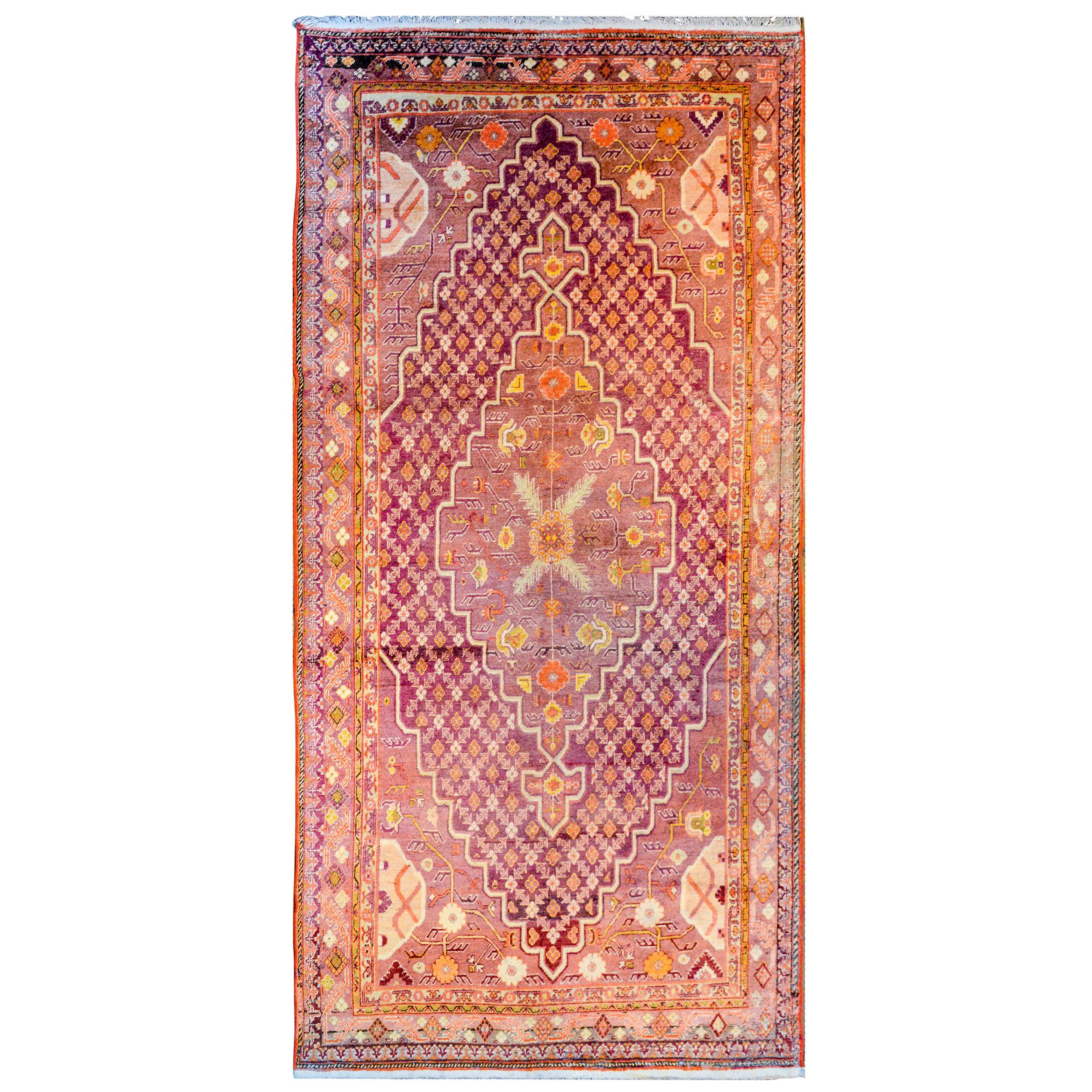 Außergewöhnlicher zentralasiatischer Khotan-Teppich aus dem frühen 20. Jahrhundert