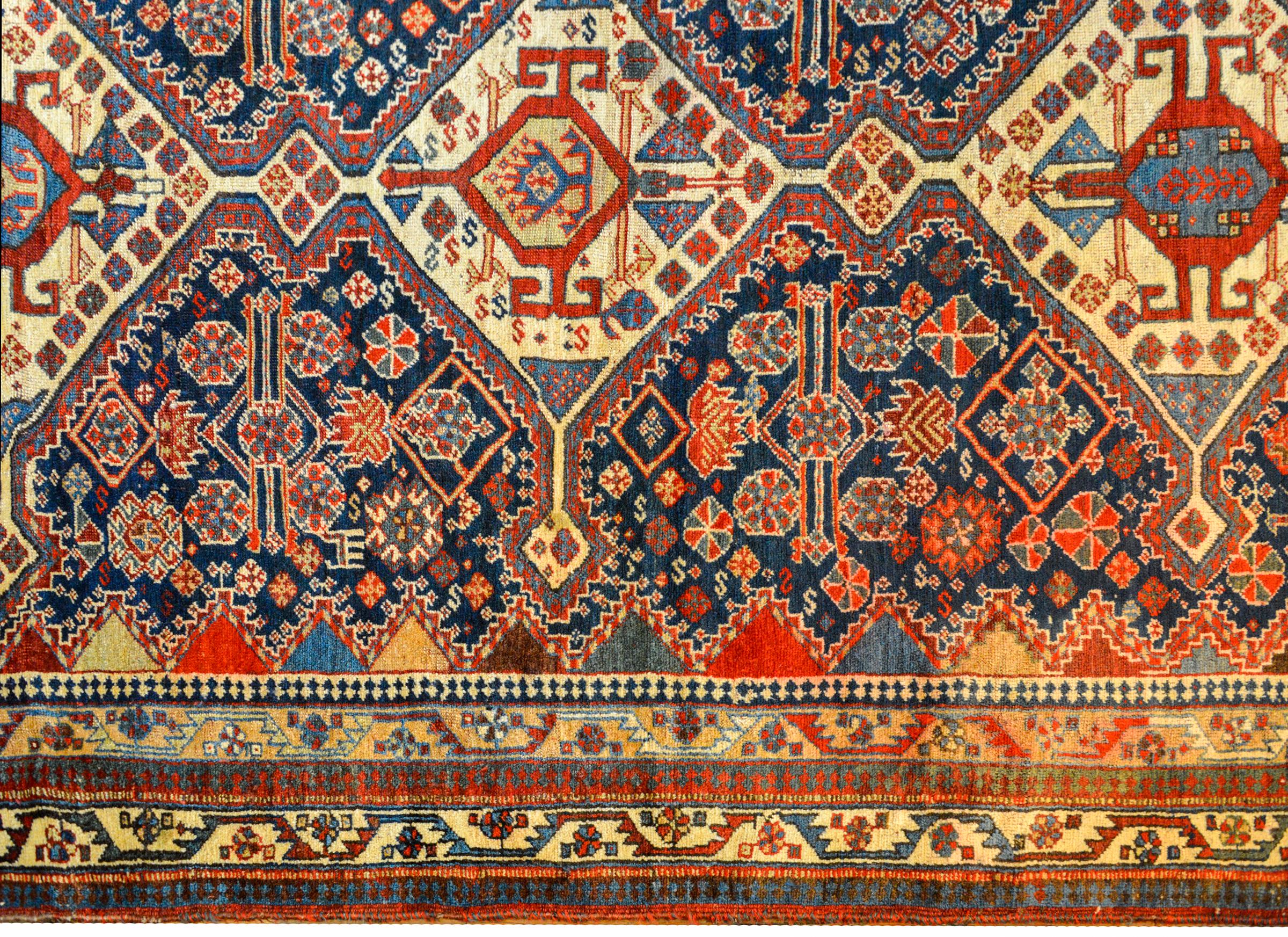 Laine Extraordinaire tapis Ghashgaei du début du 20e siècle en vente