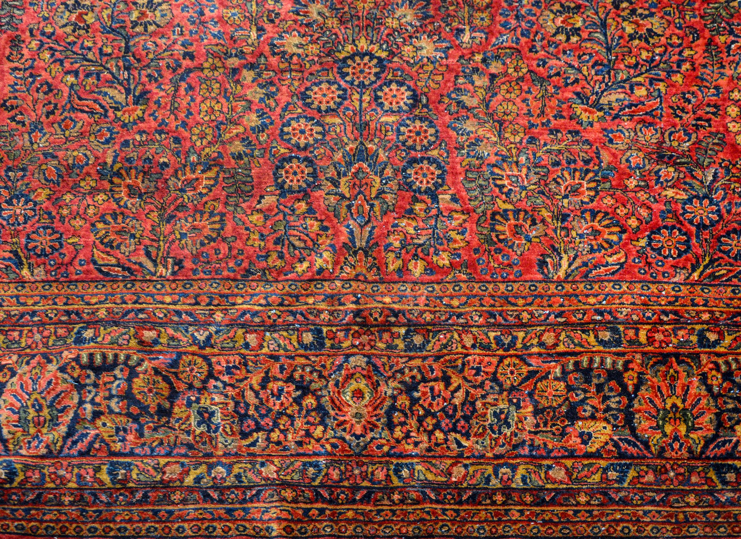 Extraordinary Early 20th Century Sarouk Rug In Good Condition For Sale In Chicago, IL