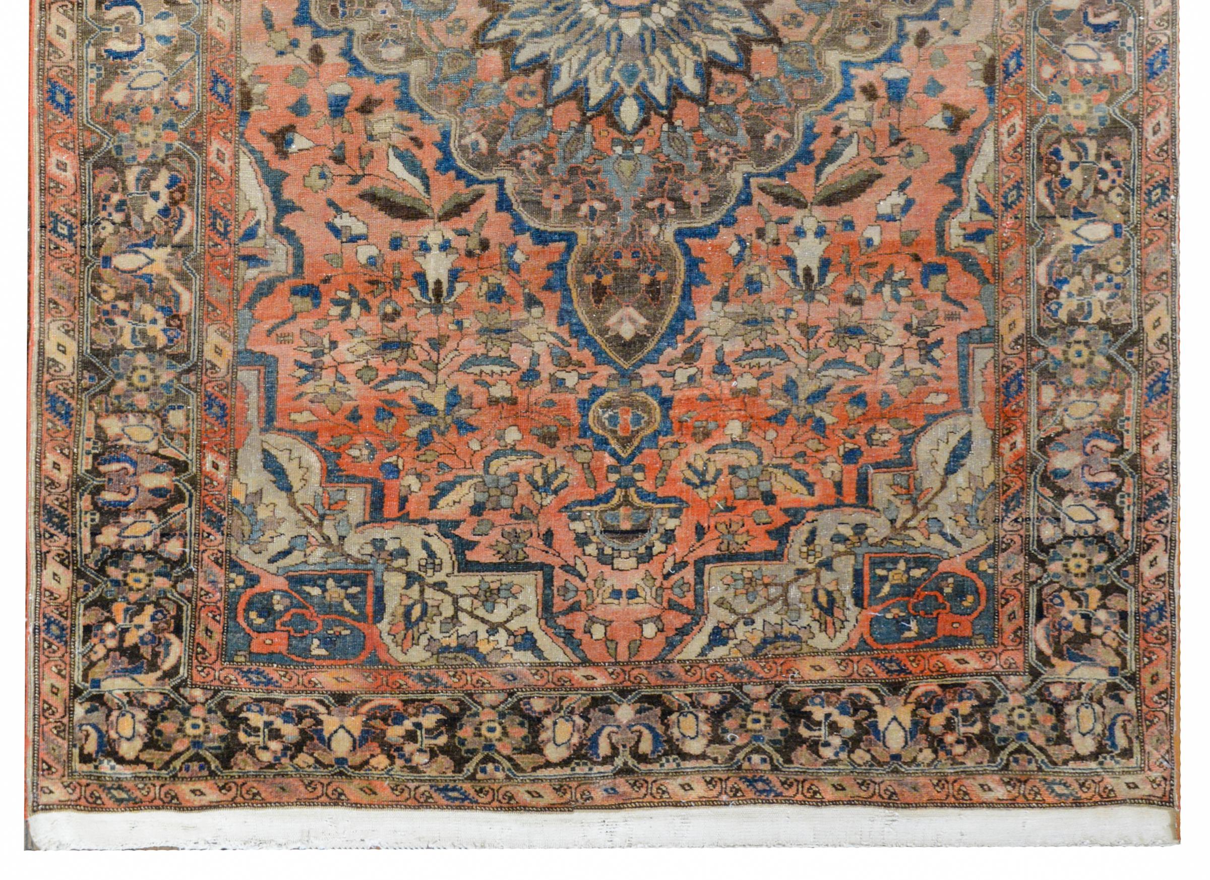 Extraordinary Early 20th Century Sarouk Rug In Good Condition In Chicago, IL