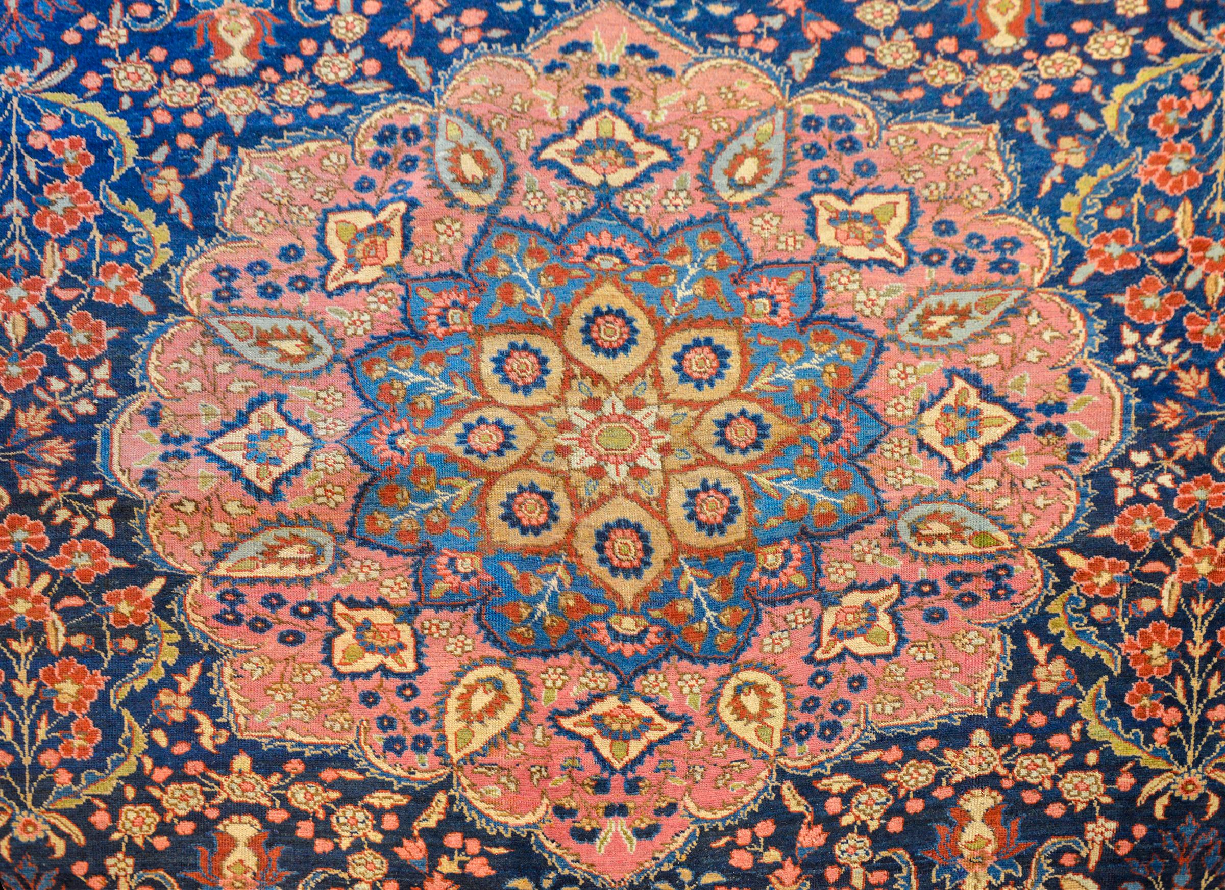 Extraordinary Early 20th Century Tabriz Rug In Good Condition In Chicago, IL