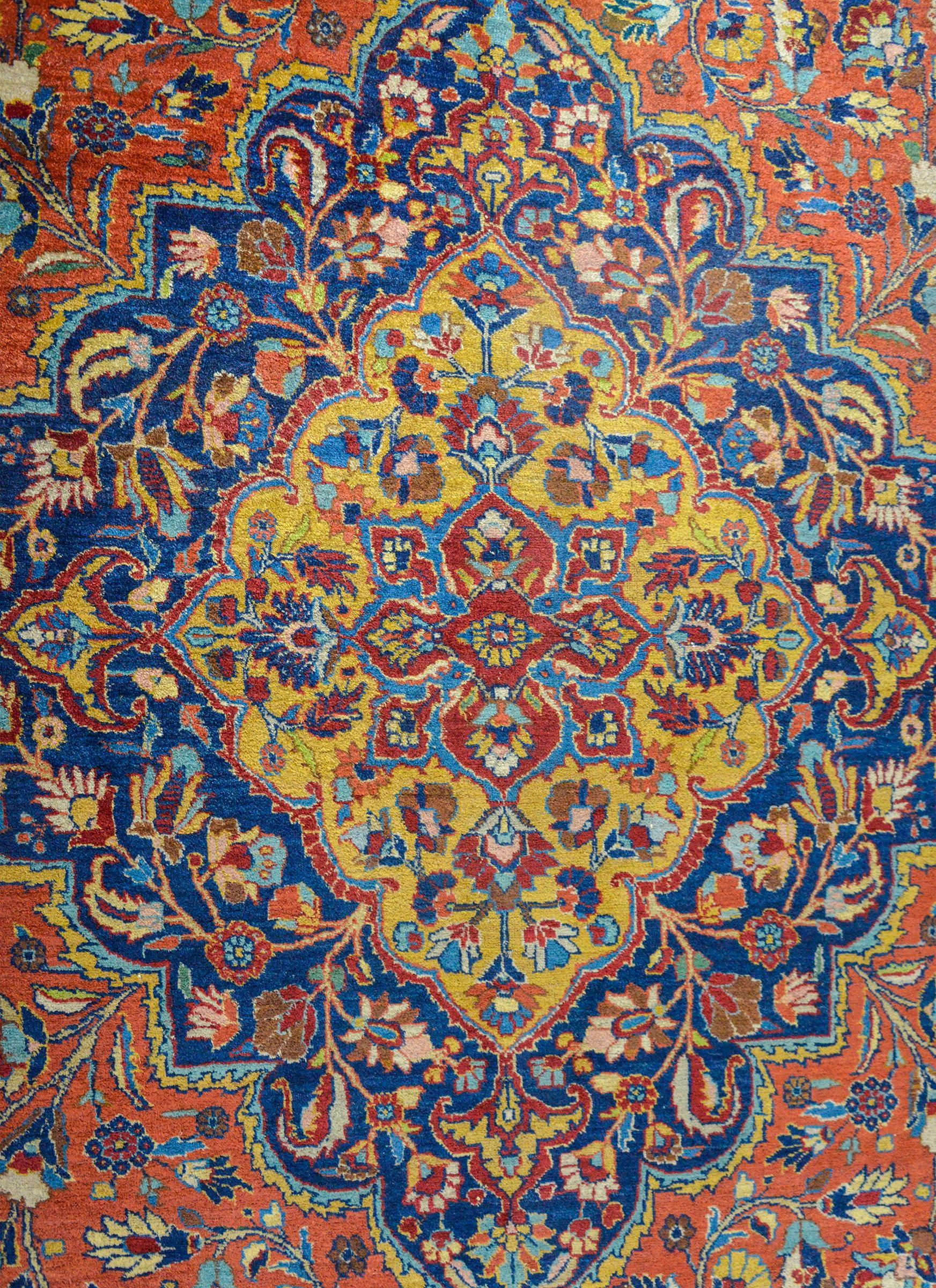 Extraordinary Early 20th Century Tabriz Rug In Good Condition For Sale In Chicago, IL