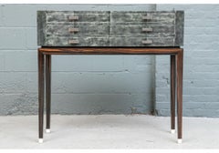 Extraordinaire coffre en faux galuchat sur Stand