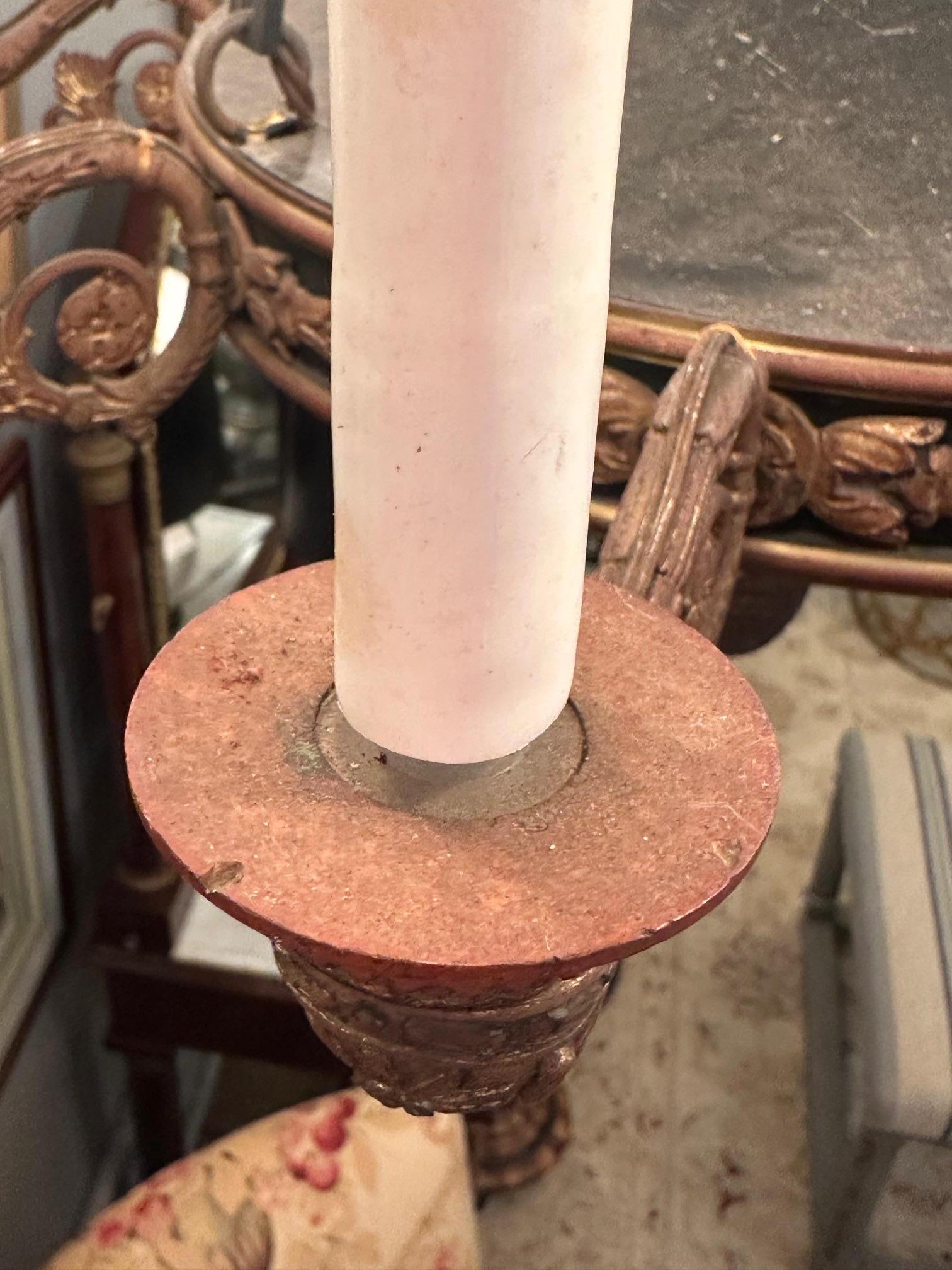 XX secolo Straordinario lampadario francese Impero a 8 bracci in bronzo con corona in alto in vendita