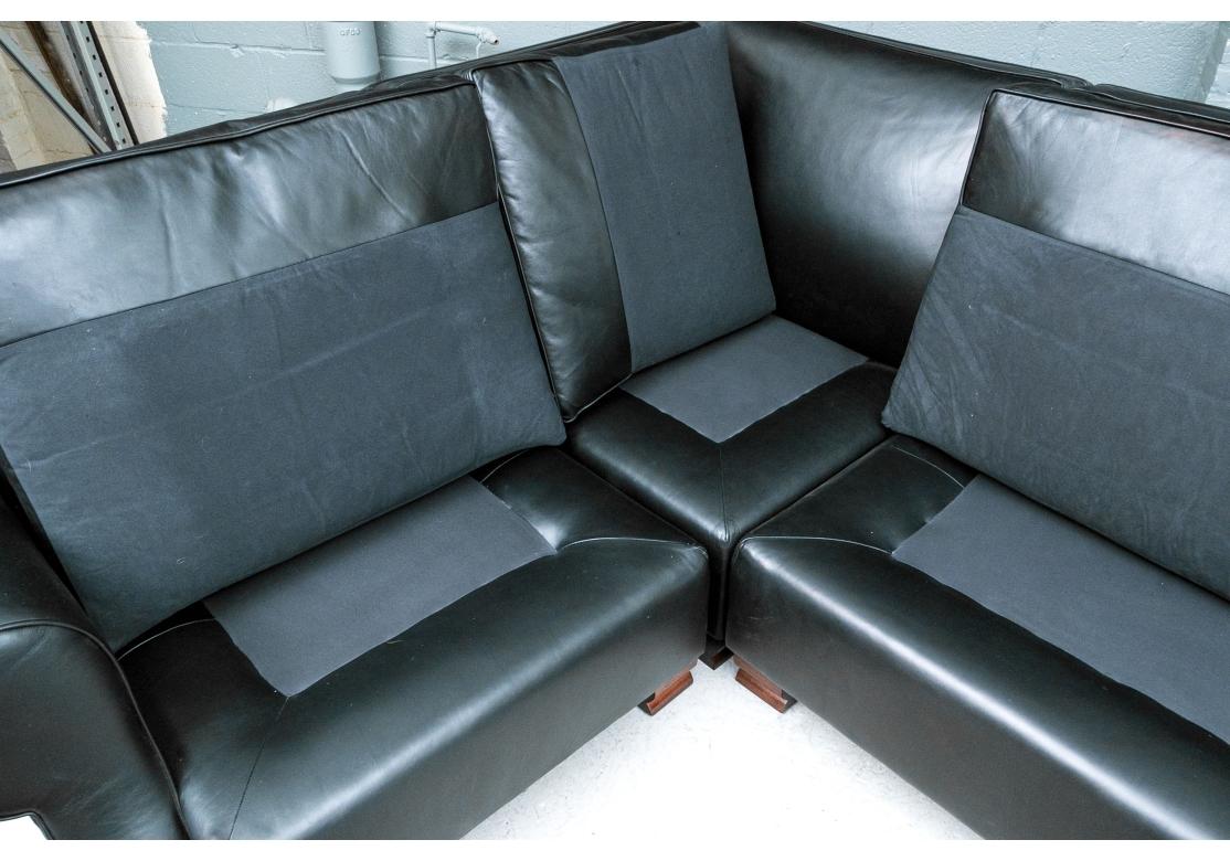 Extraordinaire canapé sectionnel en cuir noir George Smith en vente 2