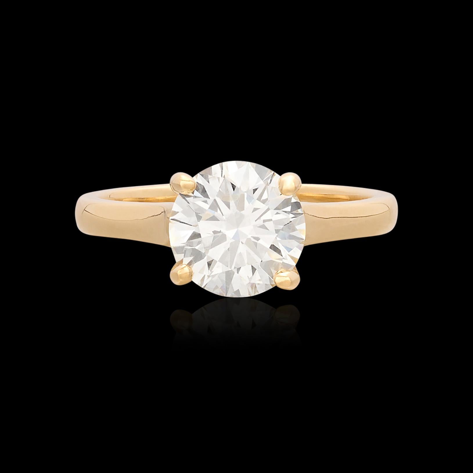 Women's Extraordinary GIA 2.06ct Yellow Gold Diamond Ring For Sale