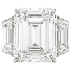 Bague extraordinaire en diamant taille émeraude de 10,38 carats certifiée par le GIA