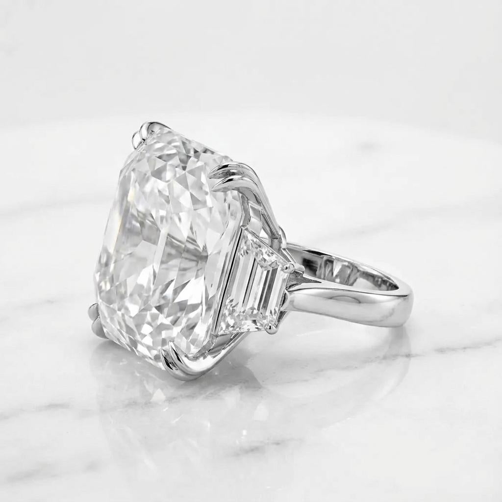 Taille radiant Extraordinaire bague en diamant certifié GIA 20,45 carats taille radiant en vente