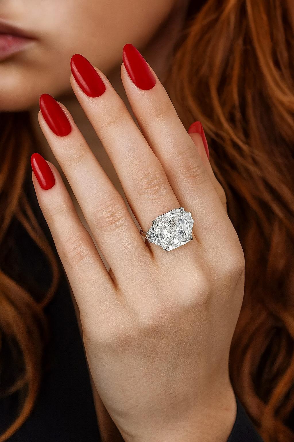 Extraordinaire bague en diamant certifié GIA de 6.41 carats à taille rayonnante Neuf - En vente à Chicago, IL