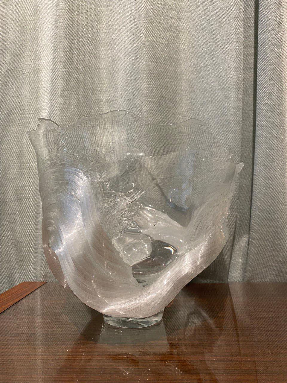 Extraordinario jarrón de cristal del artista japonés contemporáneo Shohei Yokoyama Posmoderno en venta