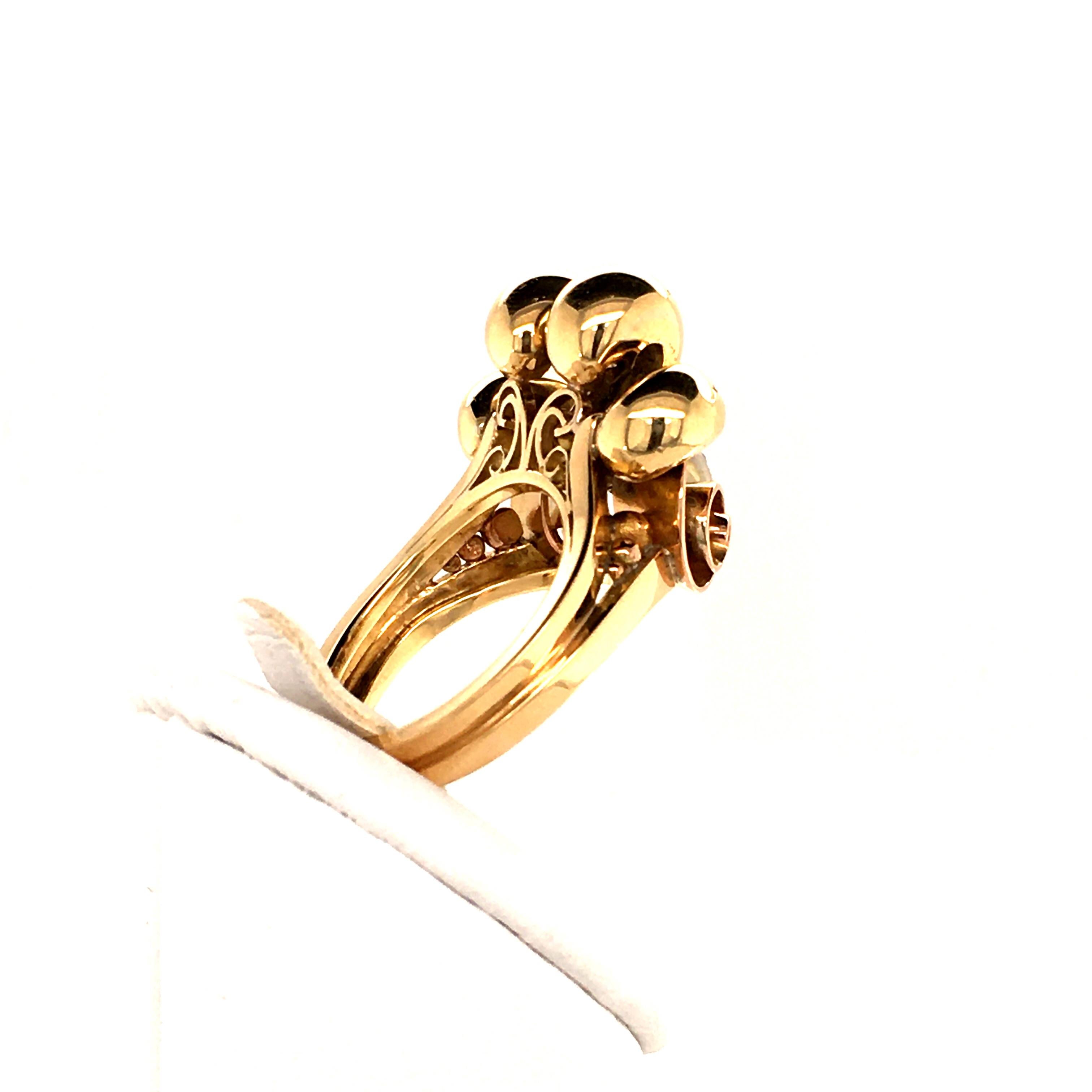 Extraordinary Gold Ring with Rubys and Oldcut Diamonds 1