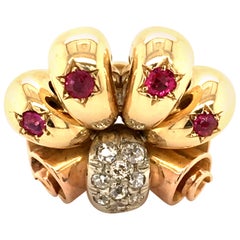 Extraordinary Gold Ring with Rubys and Oldcut Diamonds