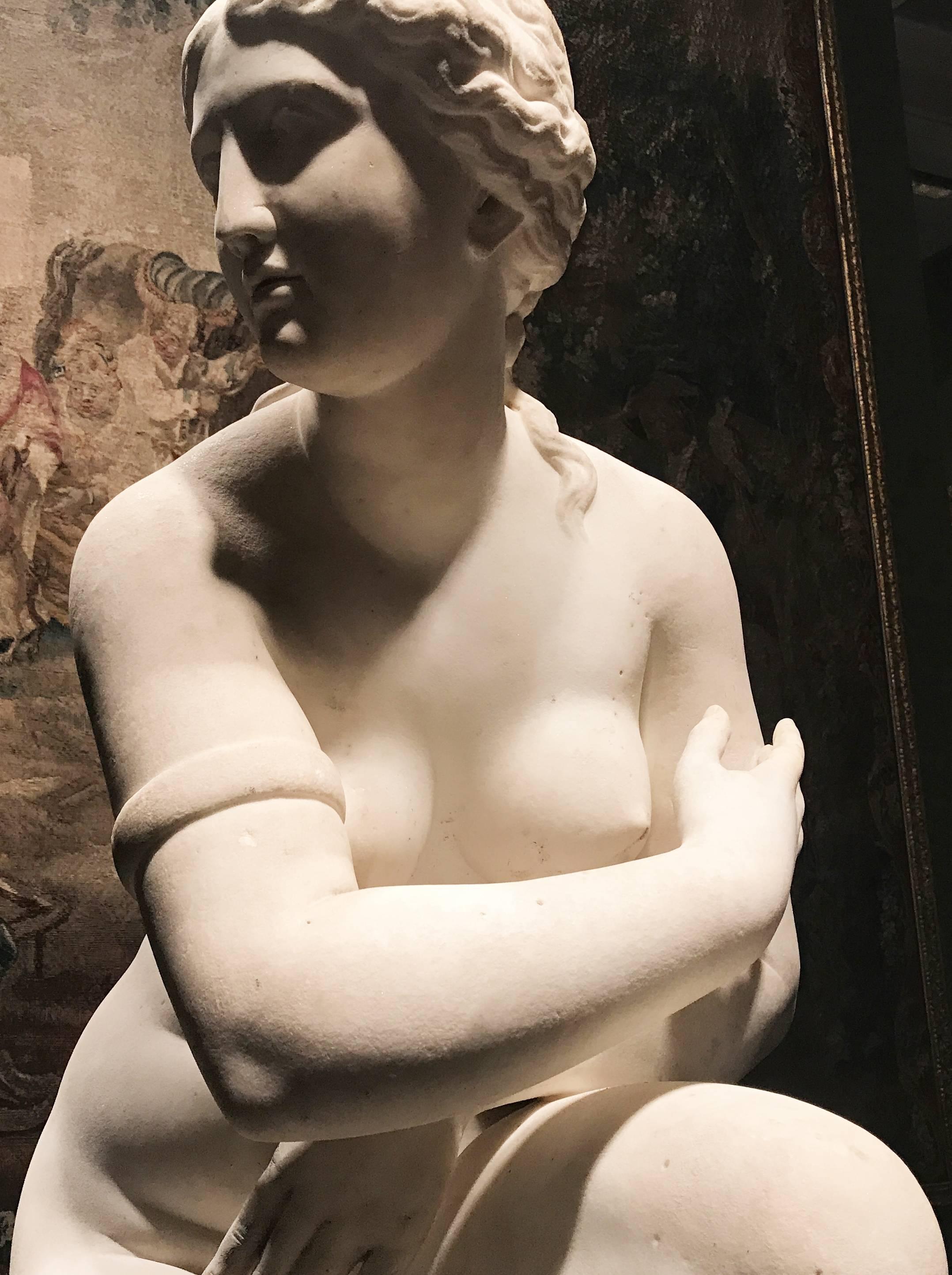 Hand-Carved Extraordinary Italian 19th Century Marble Statue of Aphrodite