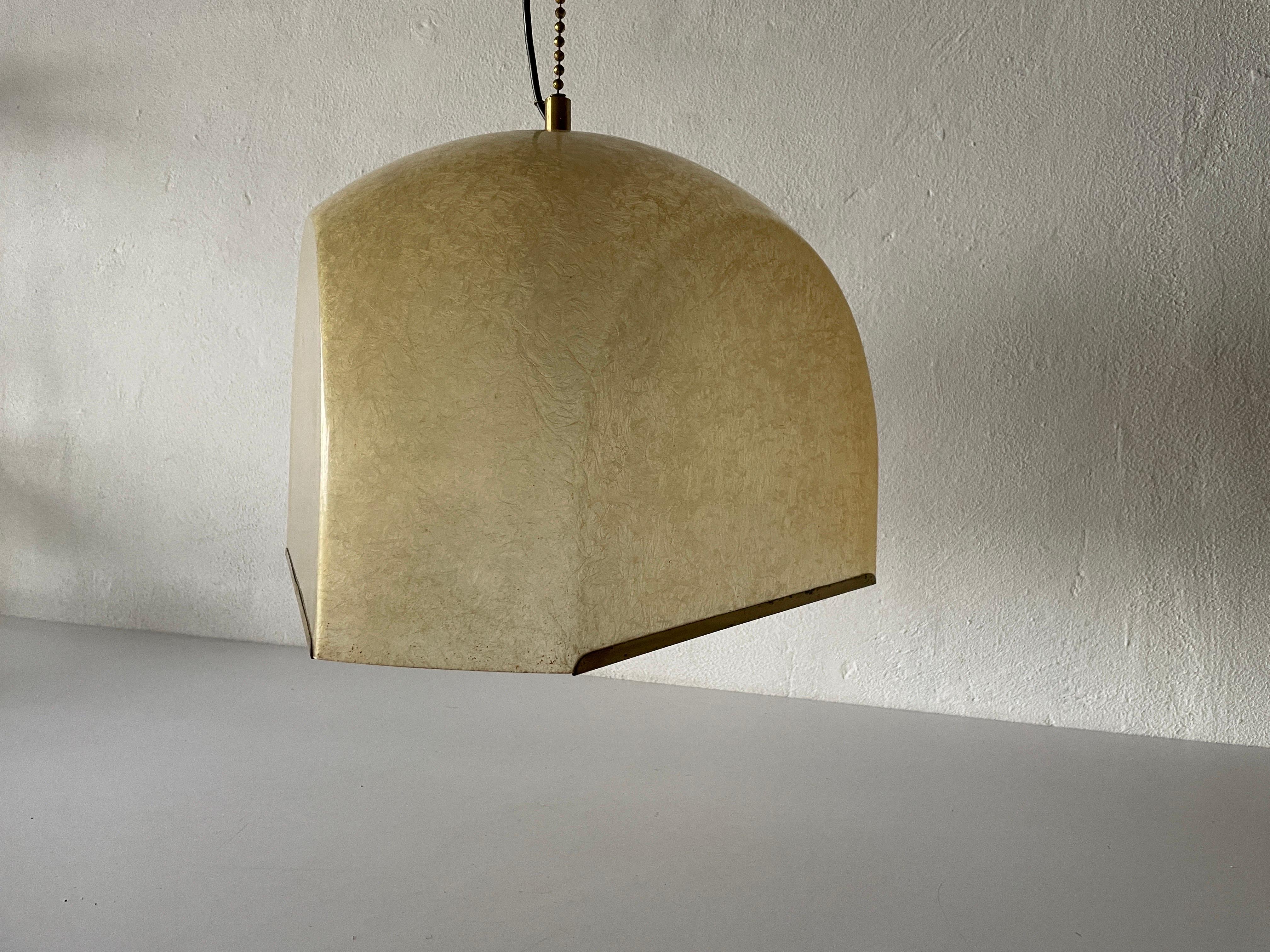 Extraordinaire lampe à suspension en fibre de verre de conception italienne XL, années 1960, Italie Excellent état - En vente à Hagenbach, DE