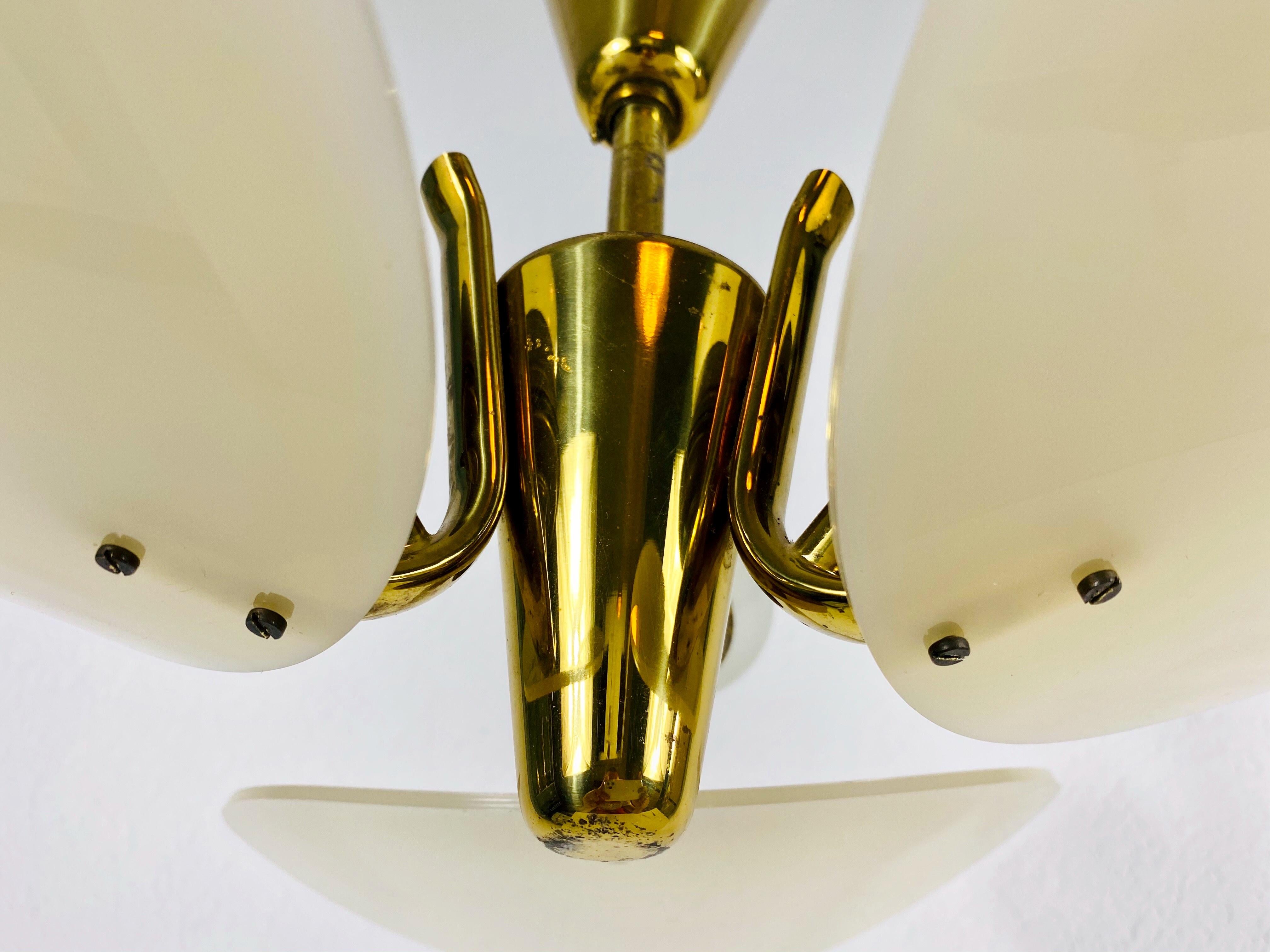 Extraordinary Italian Midcentury Brass 3-Arm Stilnovo Style Chandelier, 1950s 5